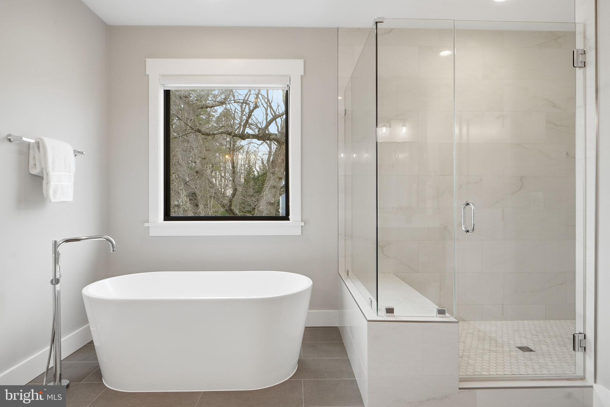 EAST VIENNA WOODS - Residential