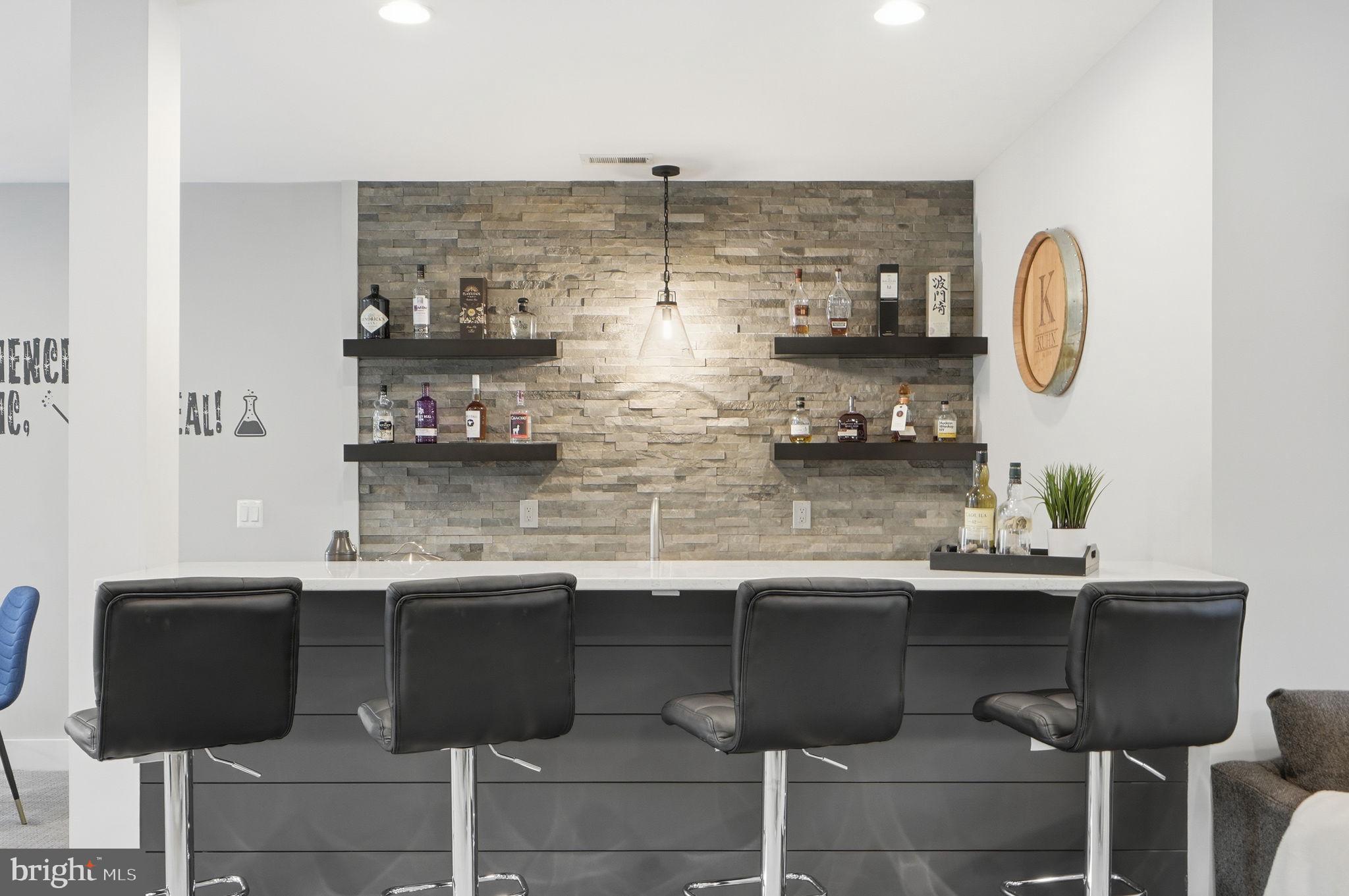 EAST VIENNA WOODS - Residential