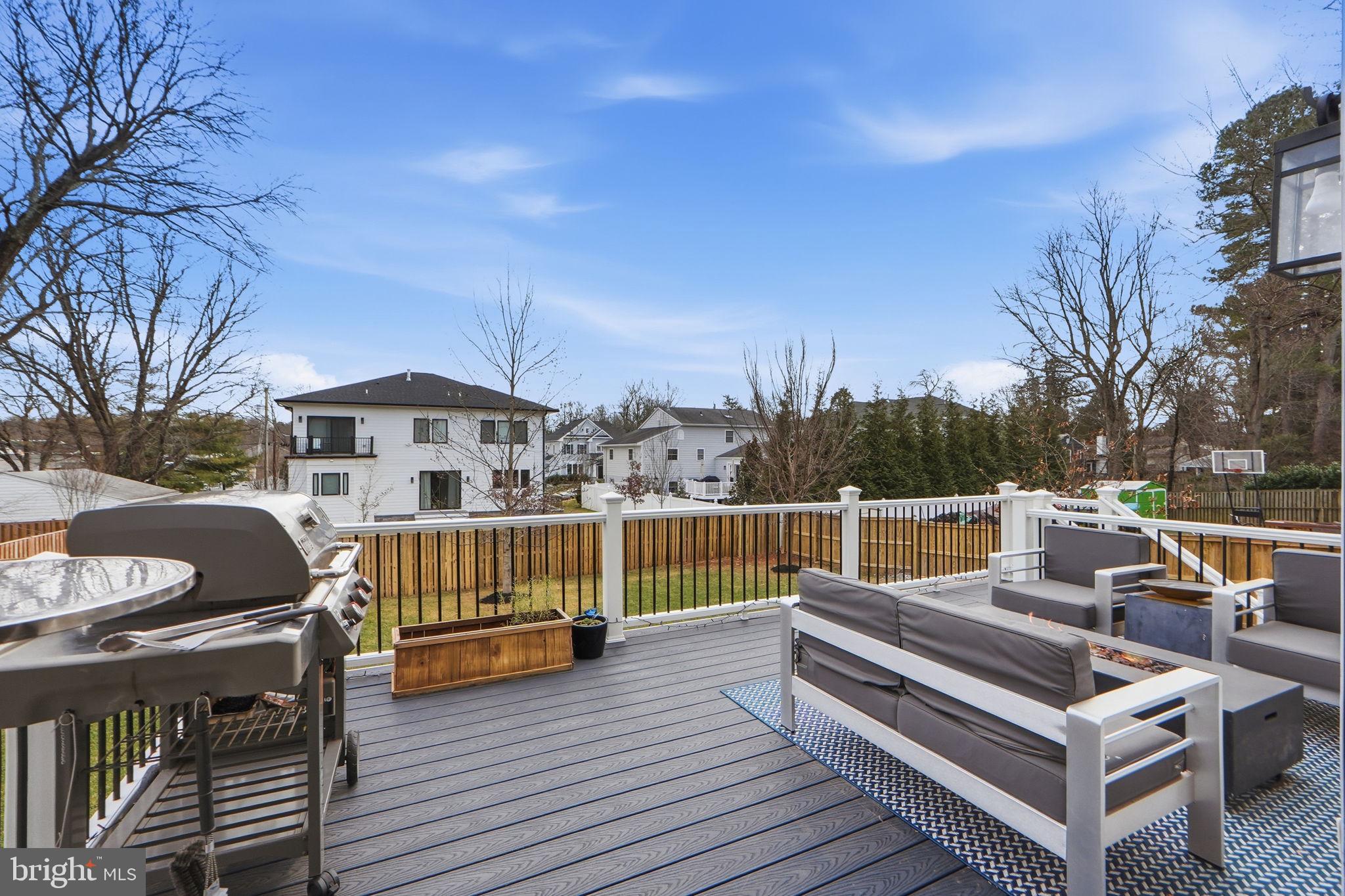 EAST VIENNA WOODS - Residential