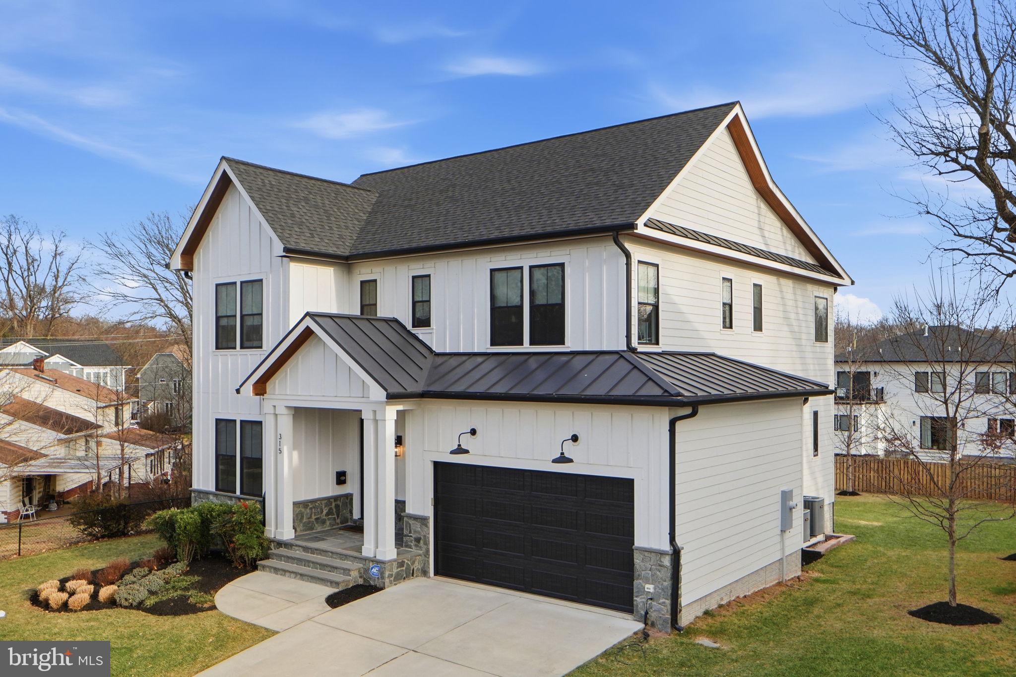 315 CHARLES STREET SE