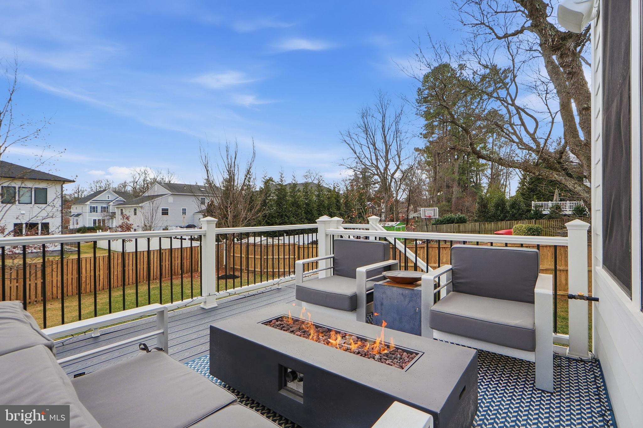 EAST VIENNA WOODS - Residential