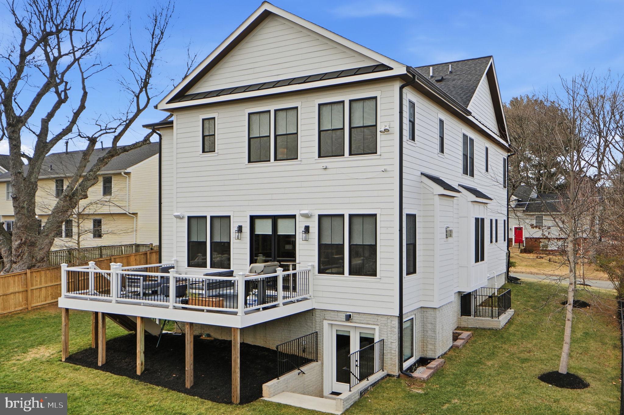 EAST VIENNA WOODS - Residential