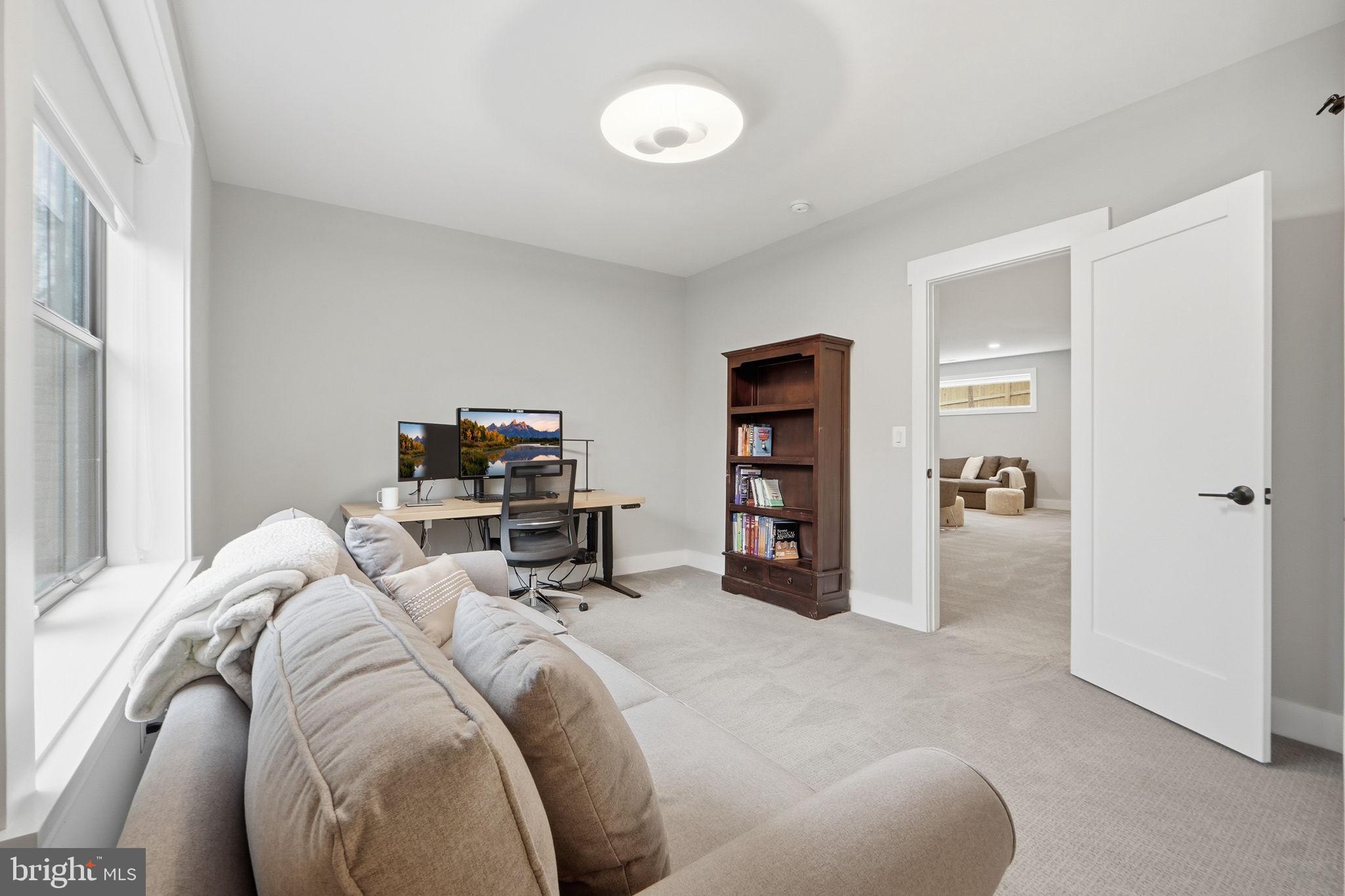 EAST VIENNA WOODS - Residential