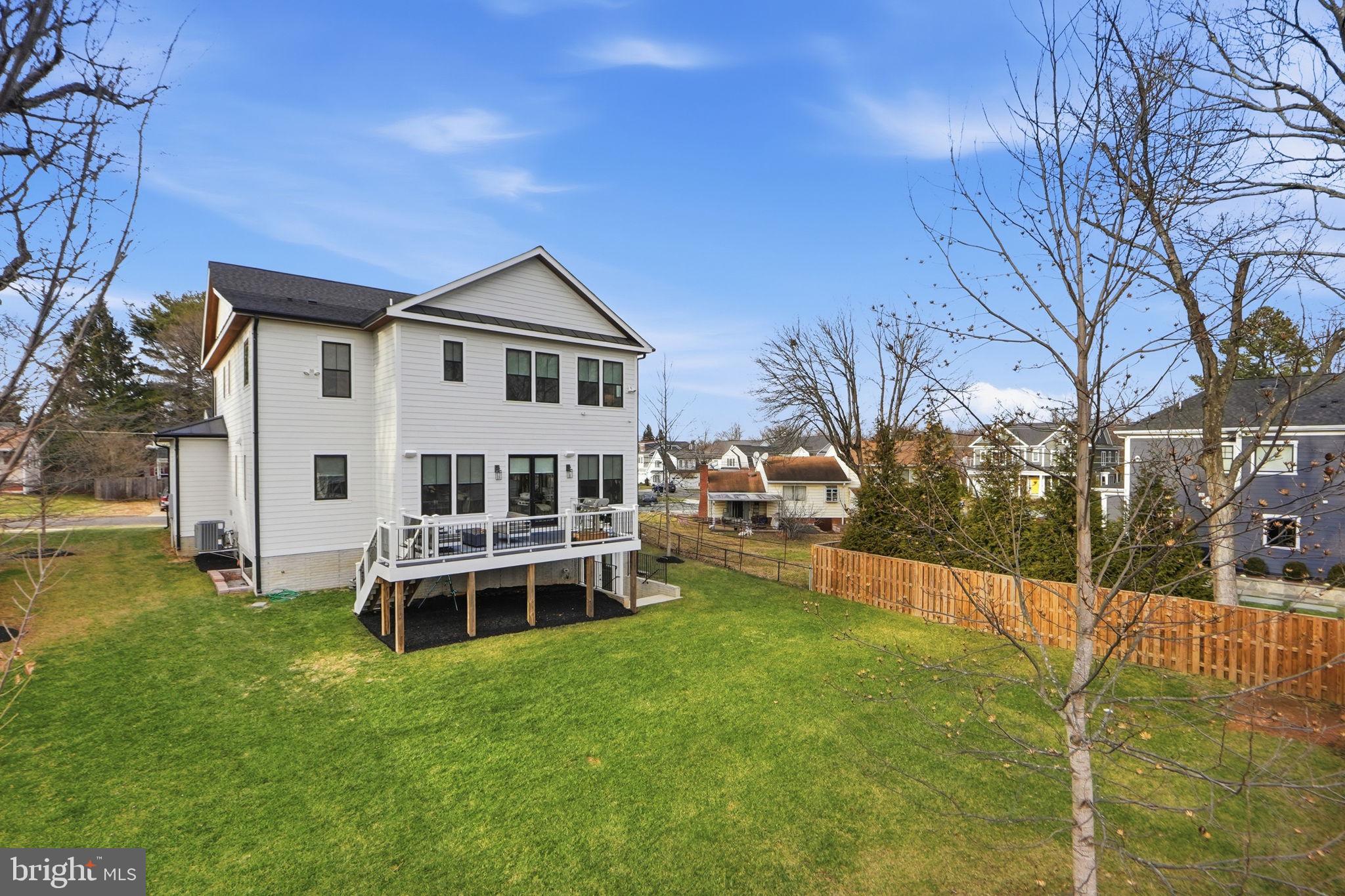 EAST VIENNA WOODS - Residential