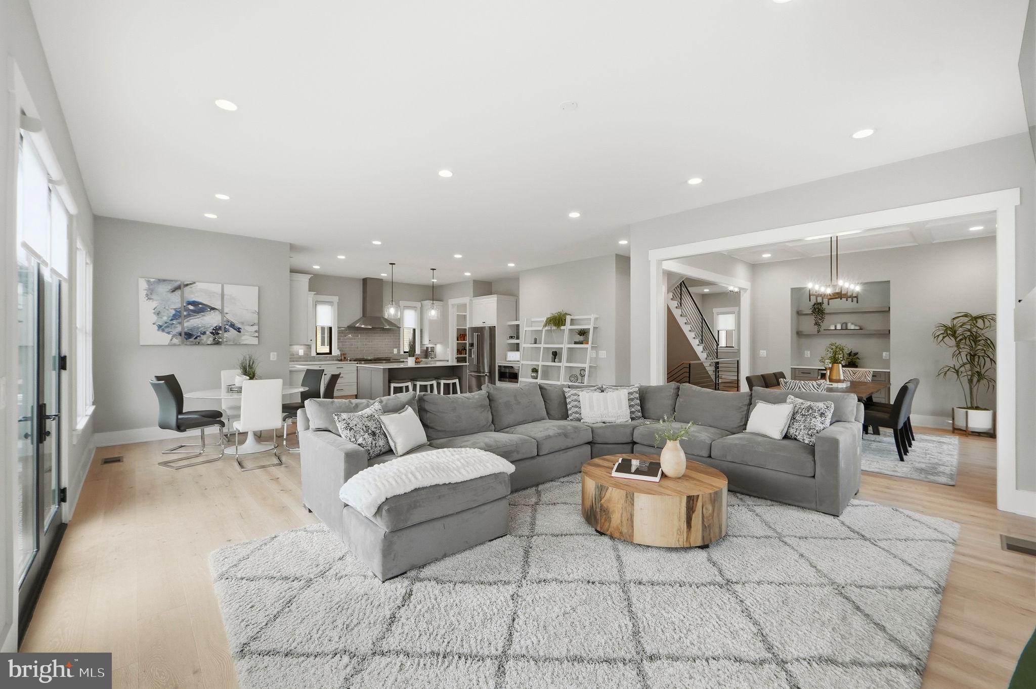 EAST VIENNA WOODS - Residential