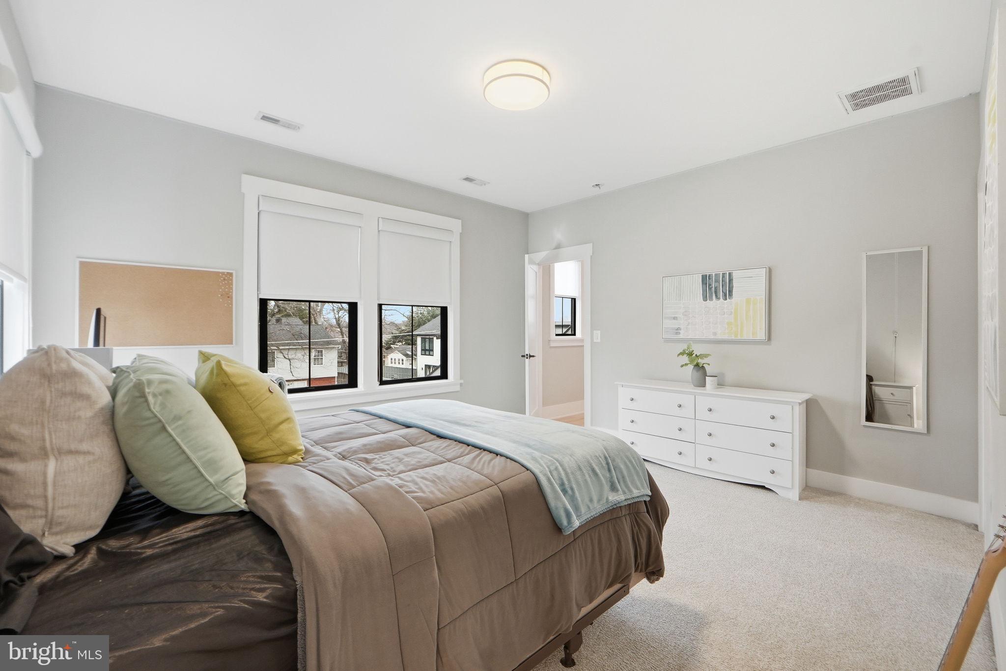 EAST VIENNA WOODS - Residential