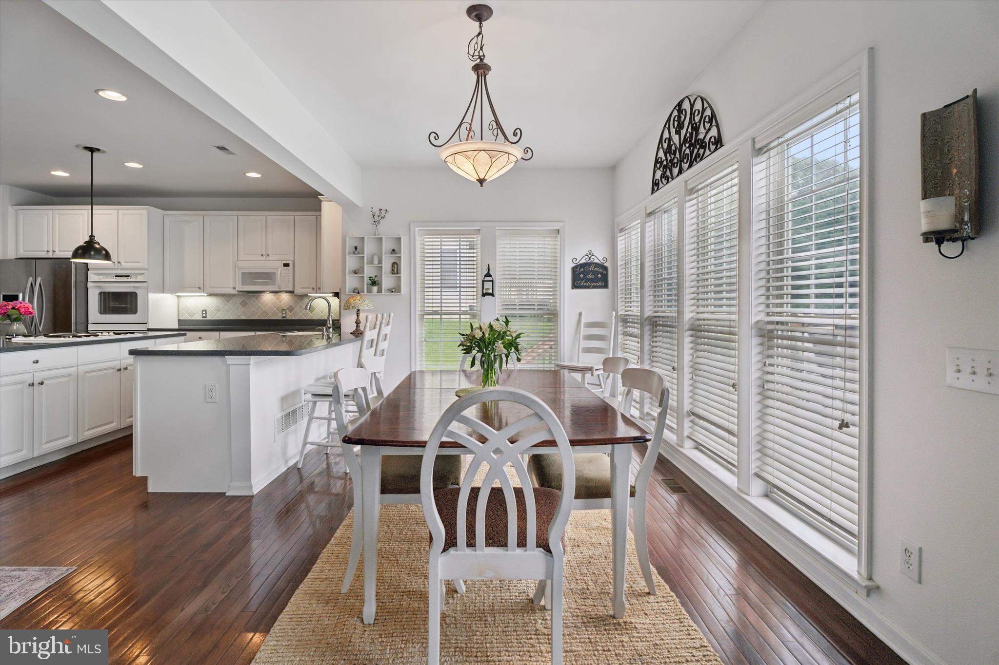 EAGLE HUNT - Residential