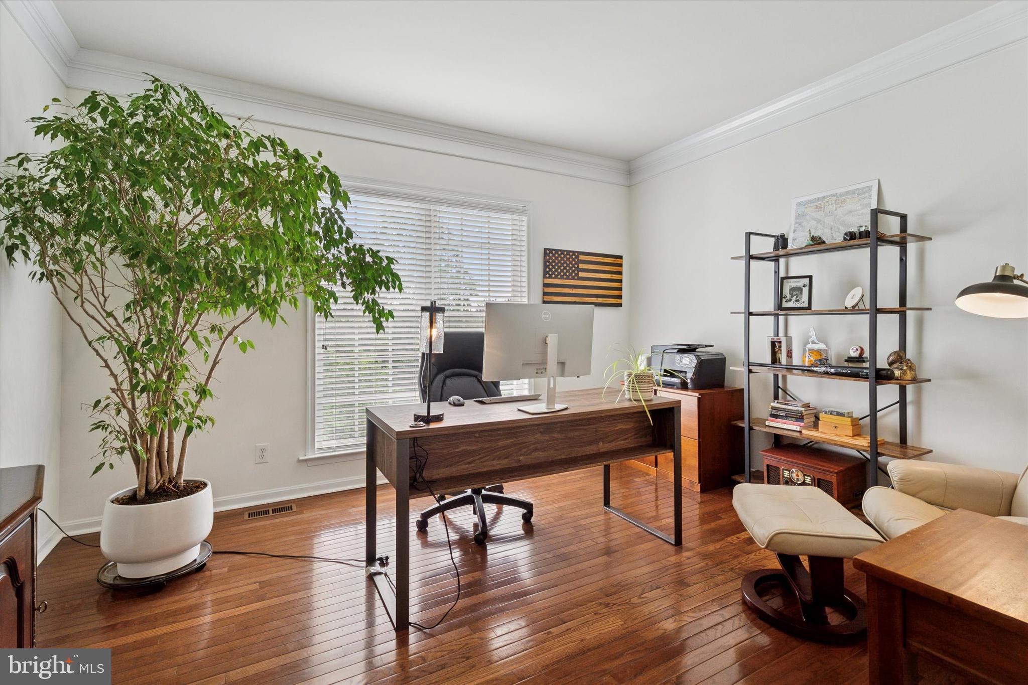 EAGLE HUNT - Residential