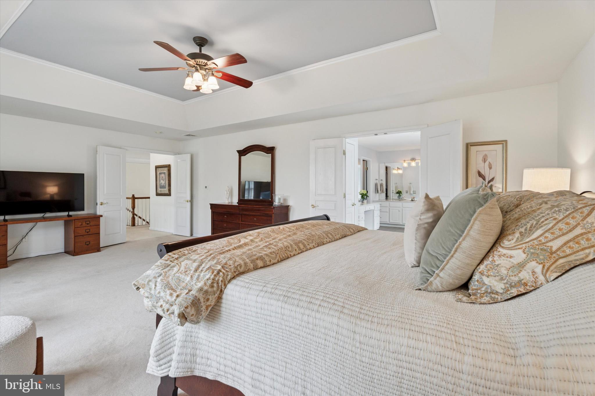 EAGLE HUNT - Residential