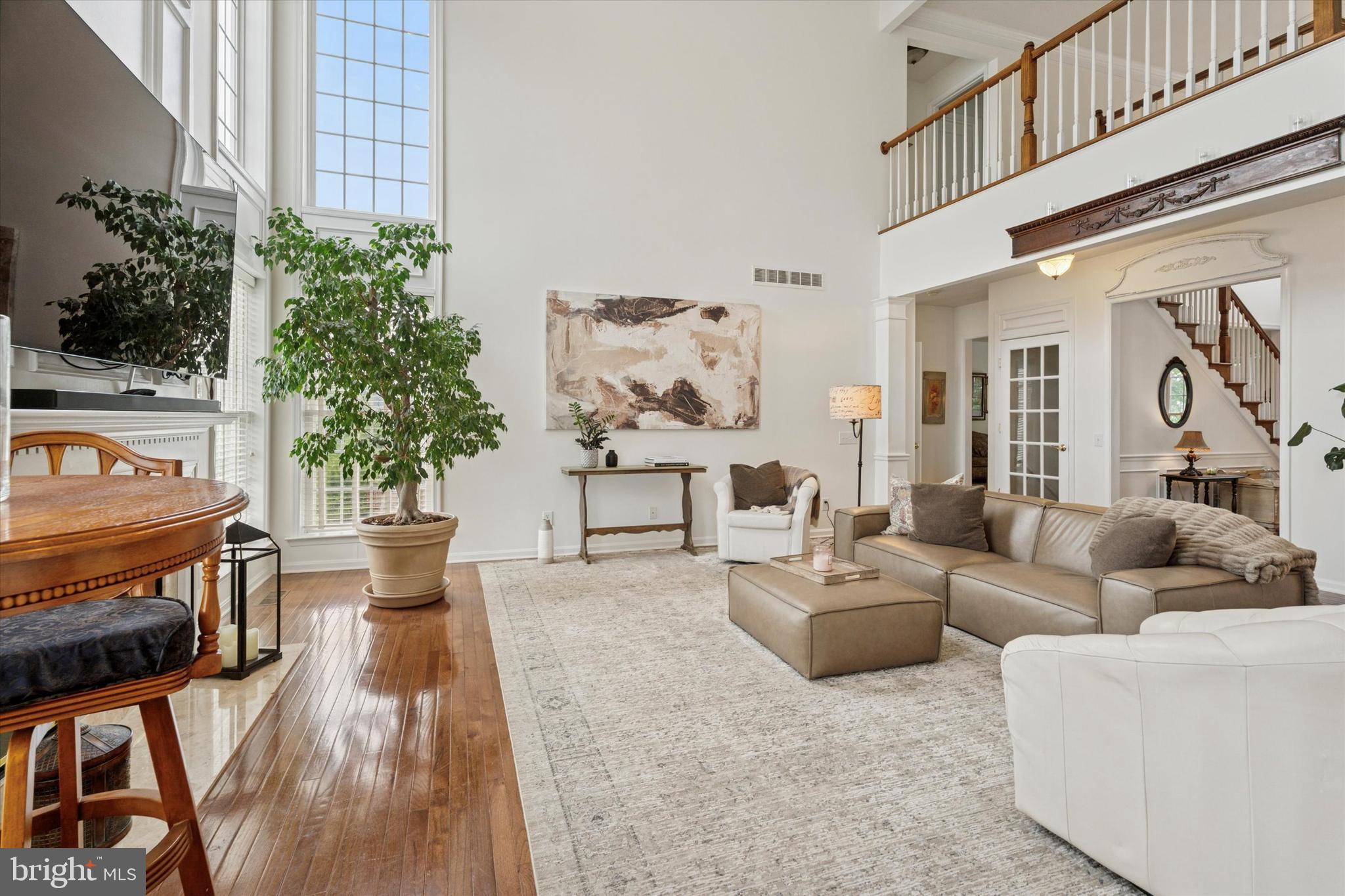 EAGLE HUNT - Residential