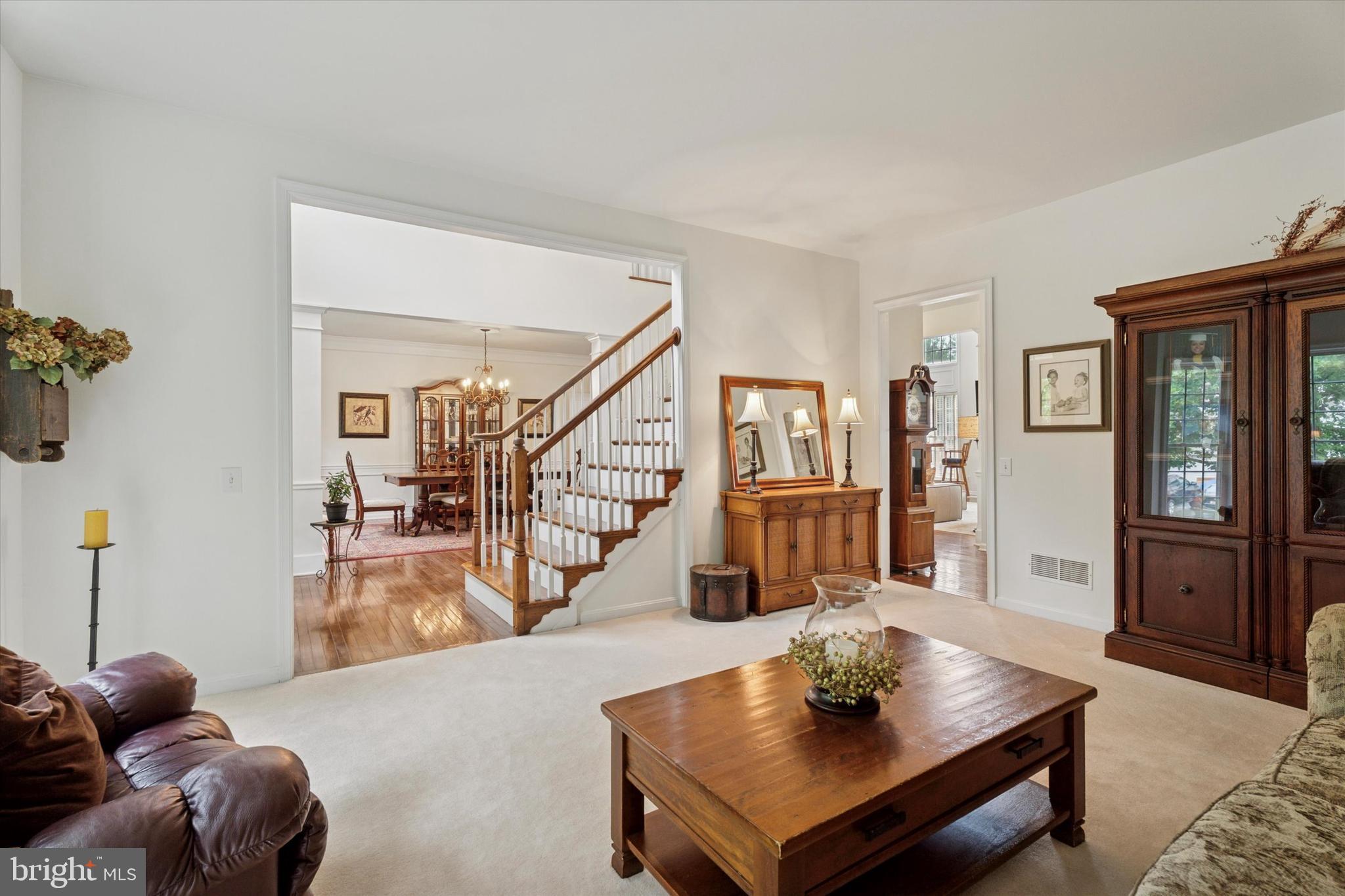 EAGLE HUNT - Residential