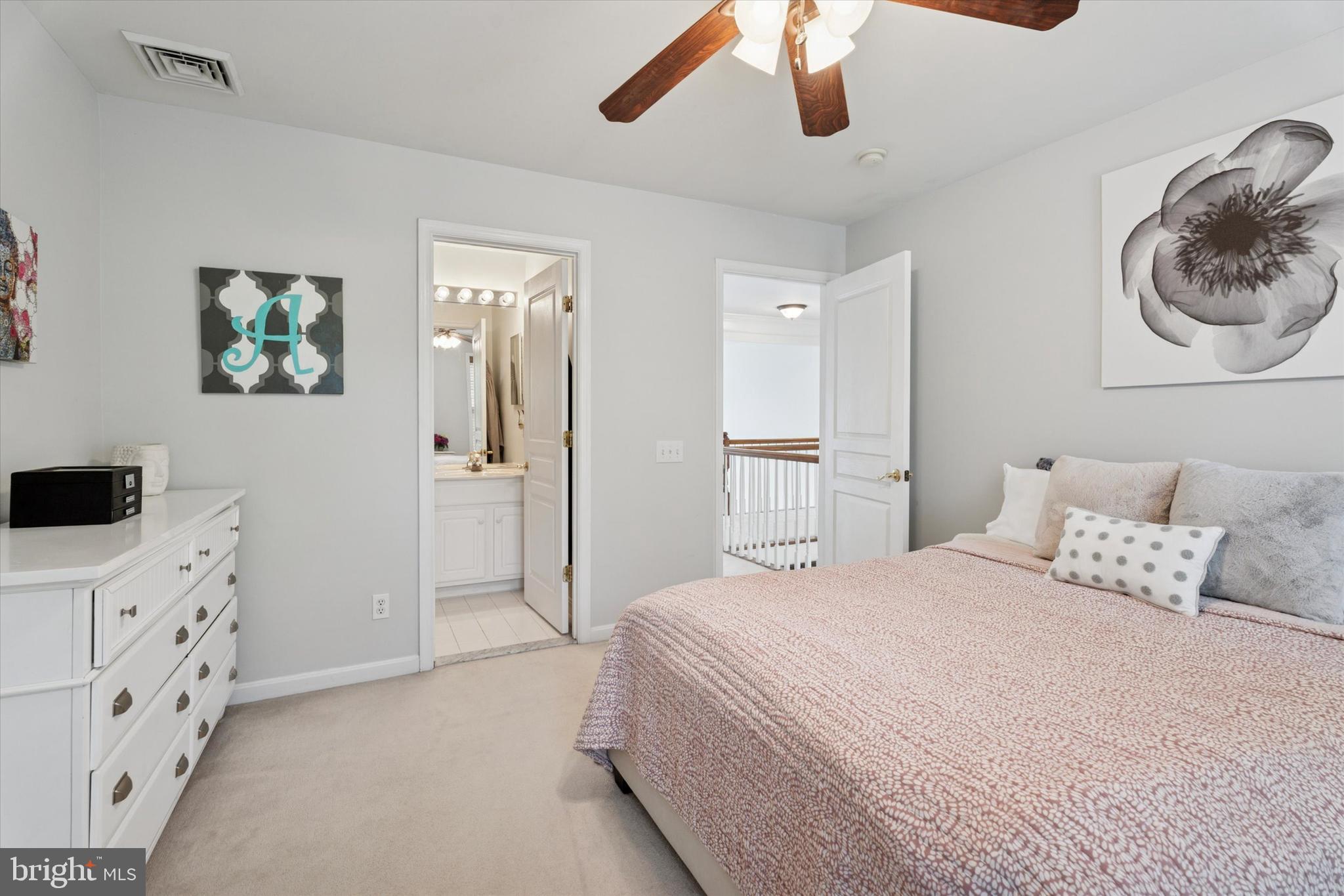 EAGLE HUNT - Residential