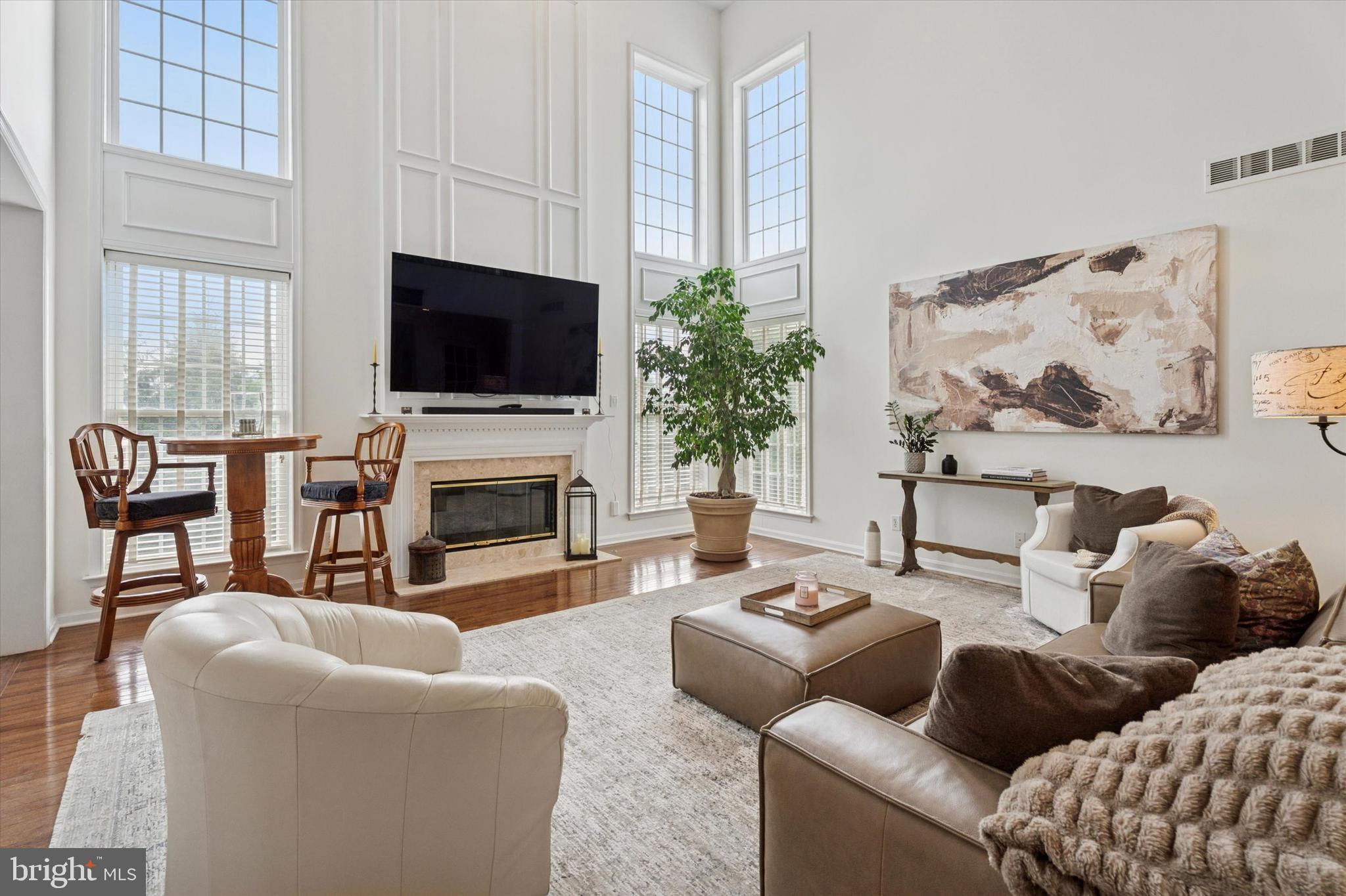 EAGLE HUNT - Residential