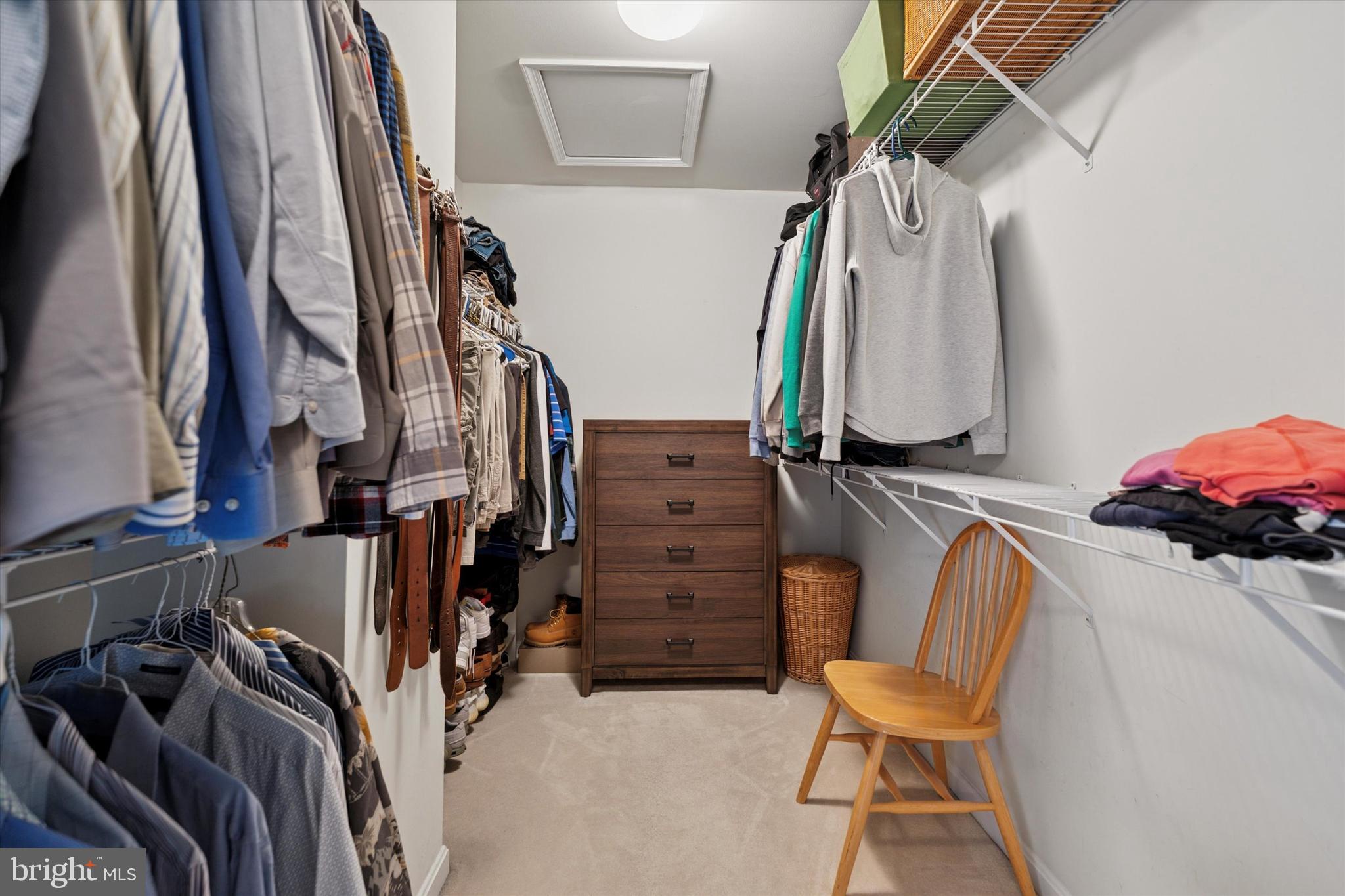 EAGLE HUNT - Residential