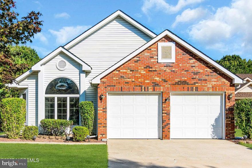 Welcome to your perfect next chapter. This beautifully maintained 2 bedroom, 2 bath home is ideally located on a quiet and attractive cul-de-sac in one of the area's most sought after adult communities. Over 1800 sf of functional living space. Greenbriar Woodlands is an exclusive gated adult community offering a wealth of amenities including a club house, activities, pool, tennis courts, fitness center, picturesque walking paths and an 18 hole course for golf enthusiasts. Enjoy the ease of single story living, a spacious primary suite with a walk in closet and ample storage throughout. Large second bedroom ideal for guests or a home office. A cozy Family room with a gas fireplace opening to a bright and airy Florida room, perfect for morning coffee, reading, or entertaining.