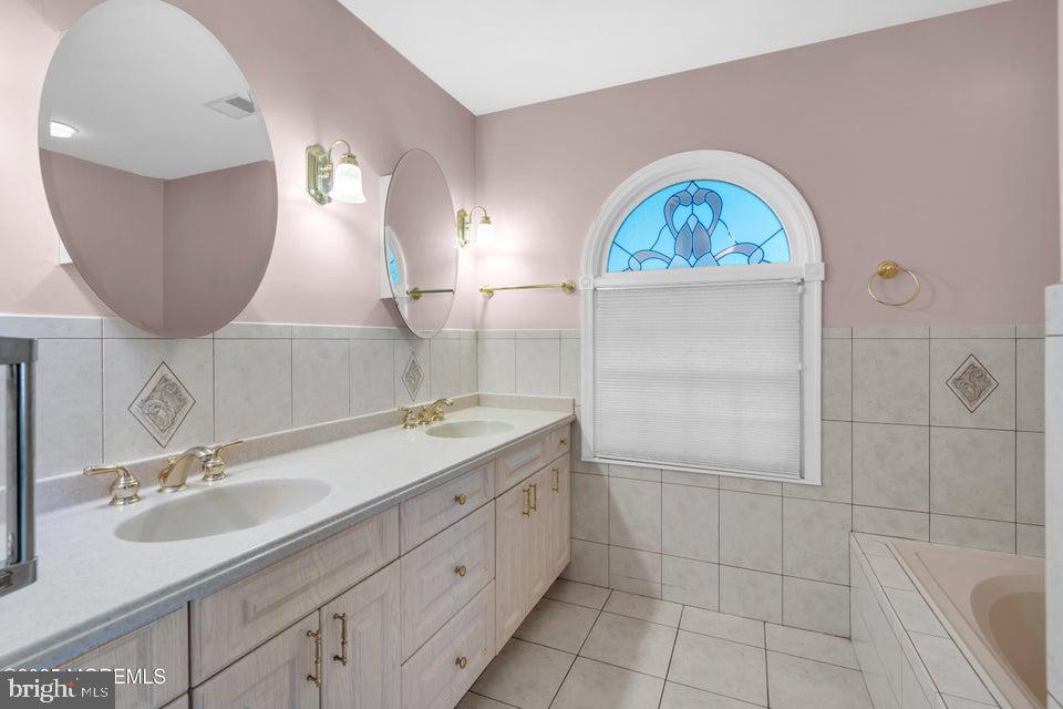 GREENBRIAR WOODLANDS - Residential