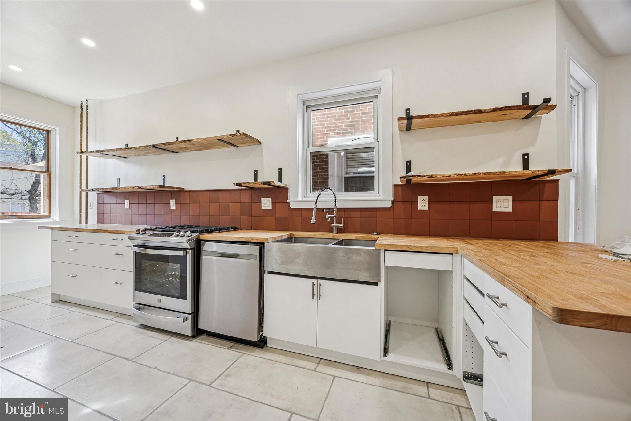 CEDAR PARK - Residential