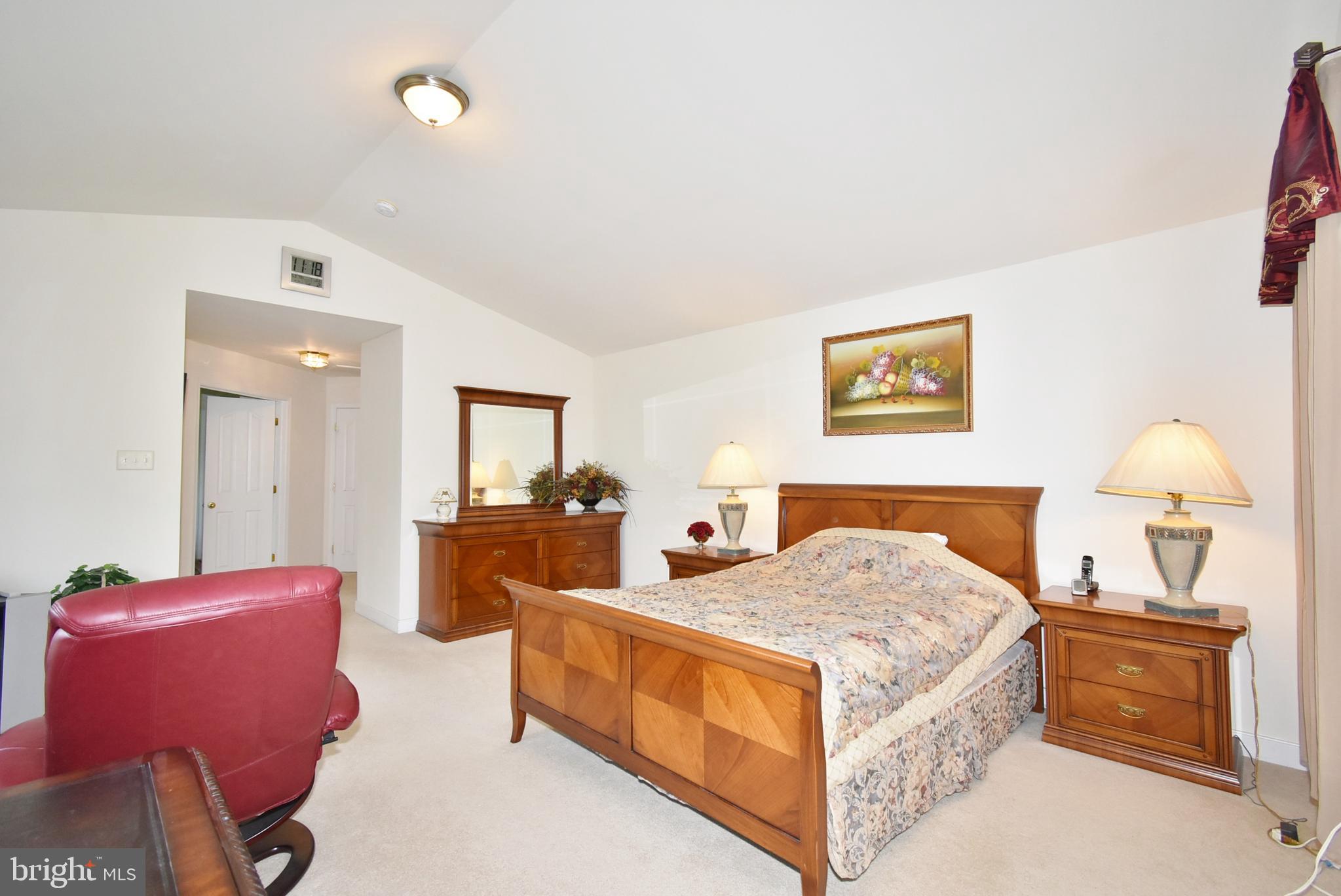 AUTUMN VIEW - Residential Lease