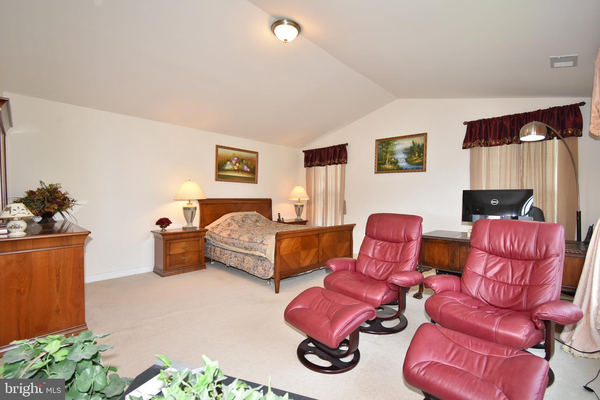 AUTUMN VIEW - Residential Lease