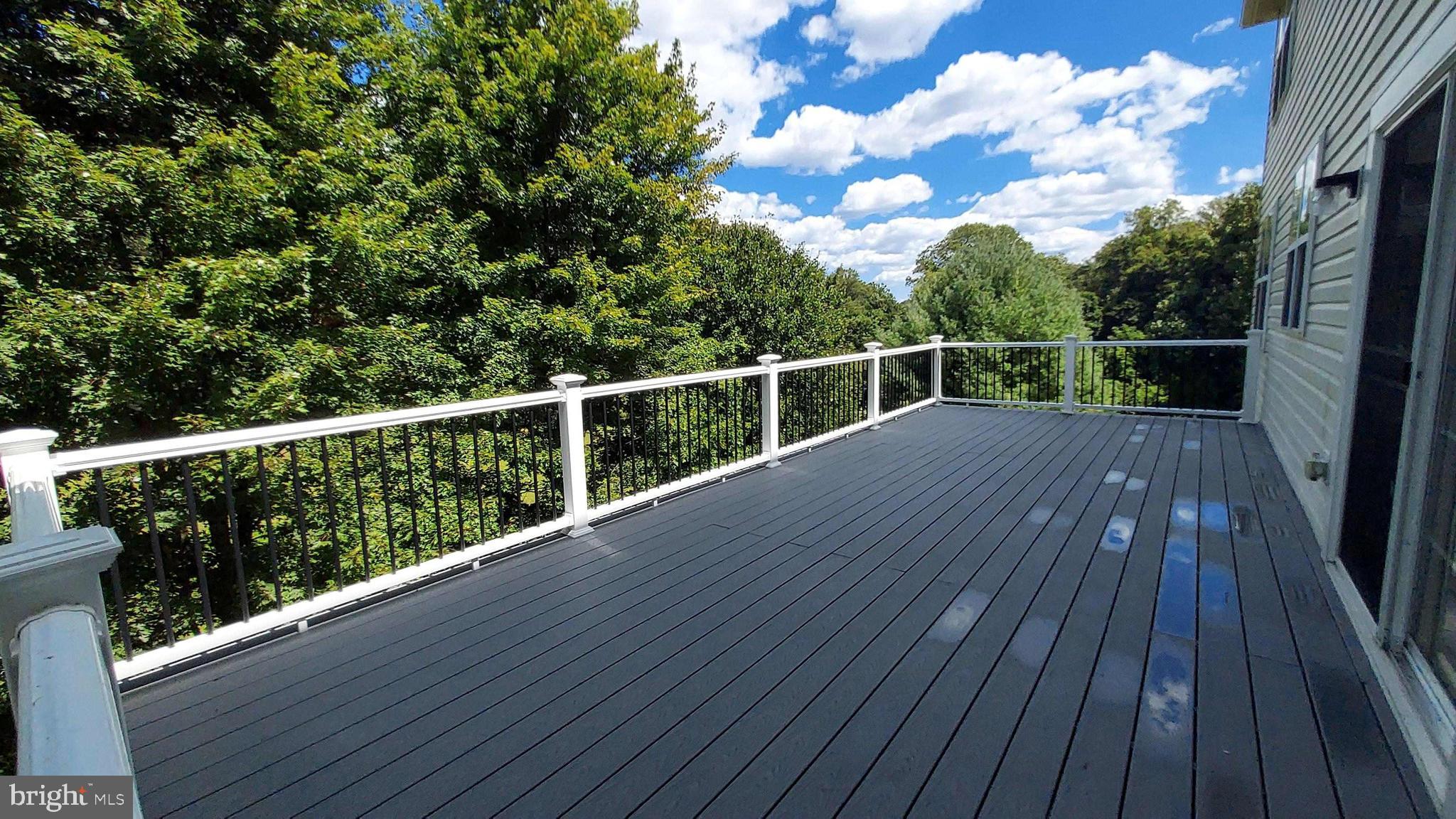 AUTUMN VIEW - Residential Lease