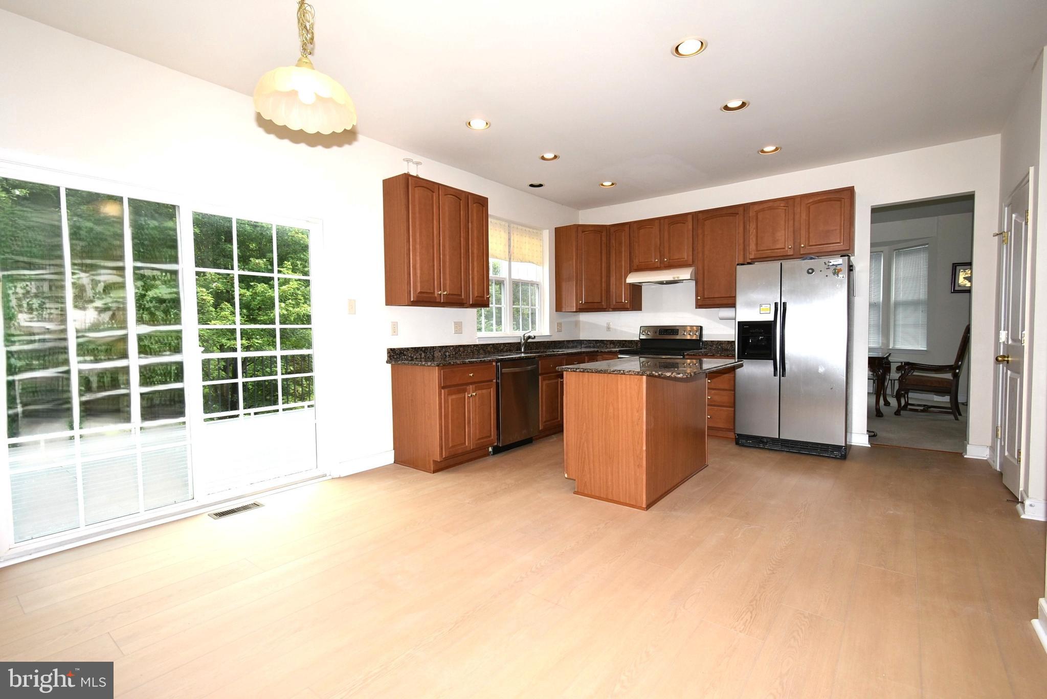 AUTUMN VIEW - Residential Lease