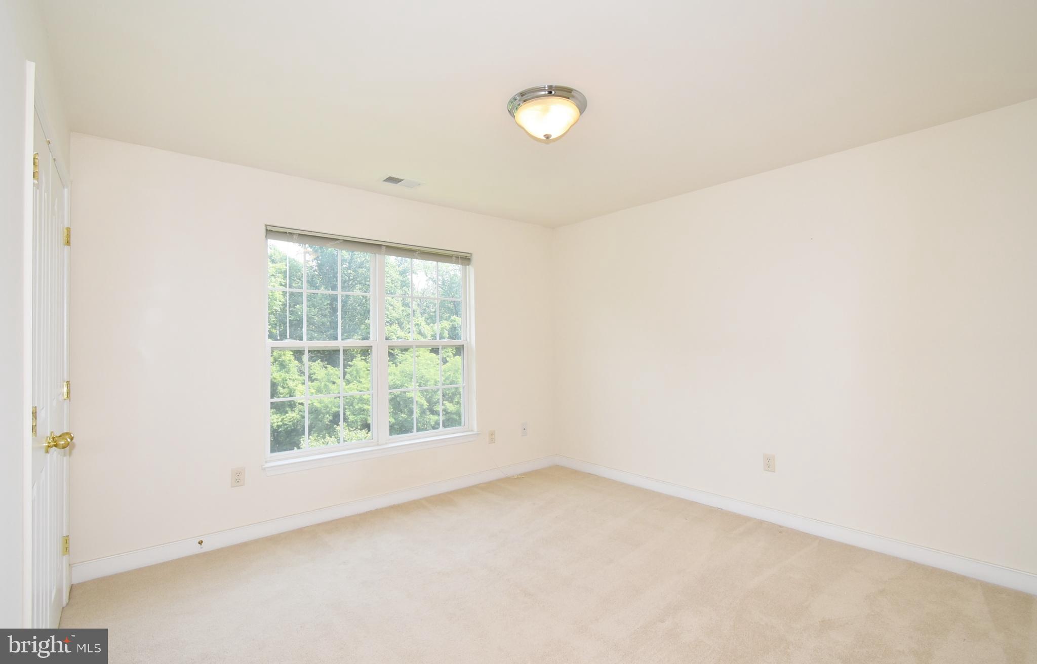 AUTUMN VIEW - Residential Lease