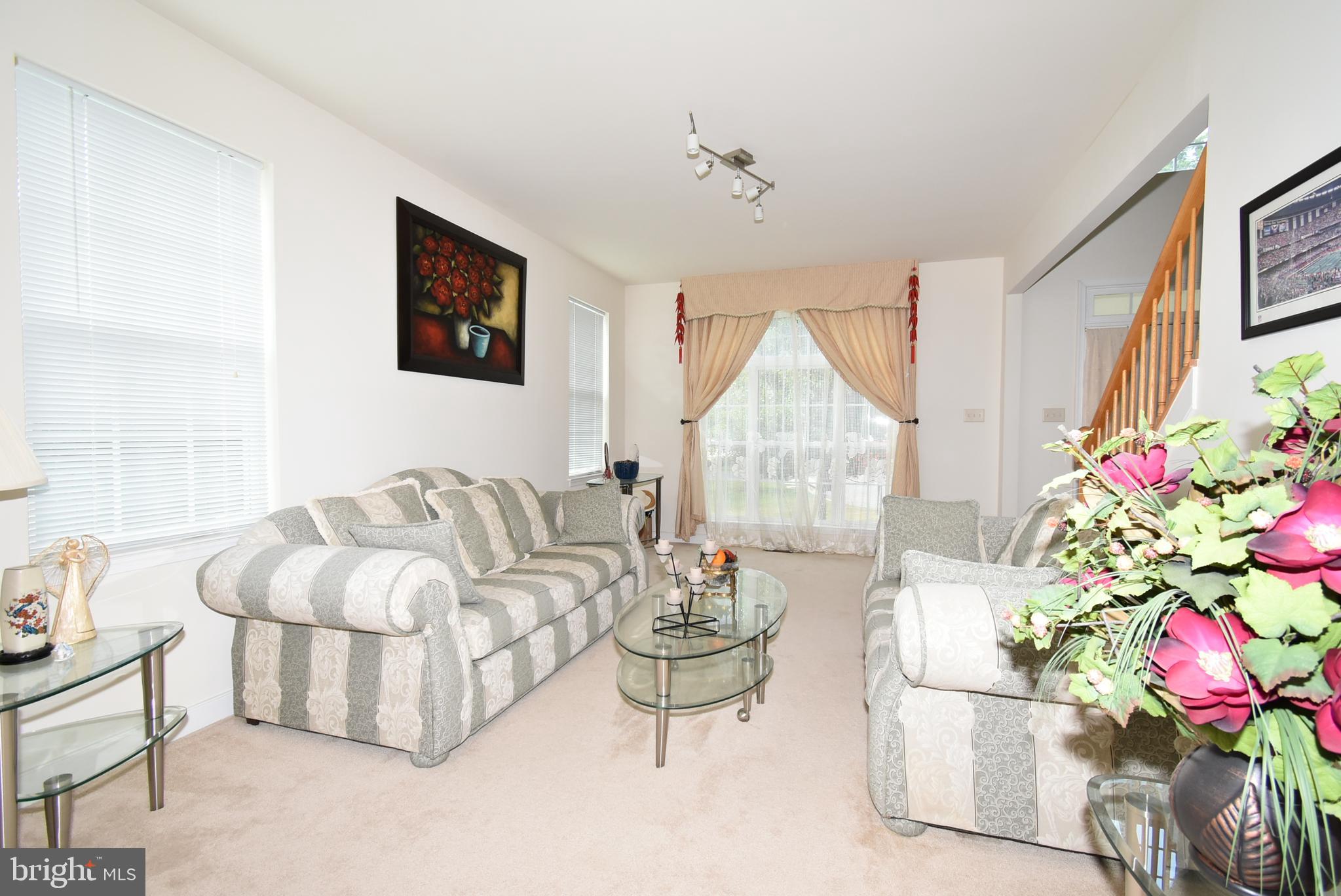 AUTUMN VIEW - Residential Lease