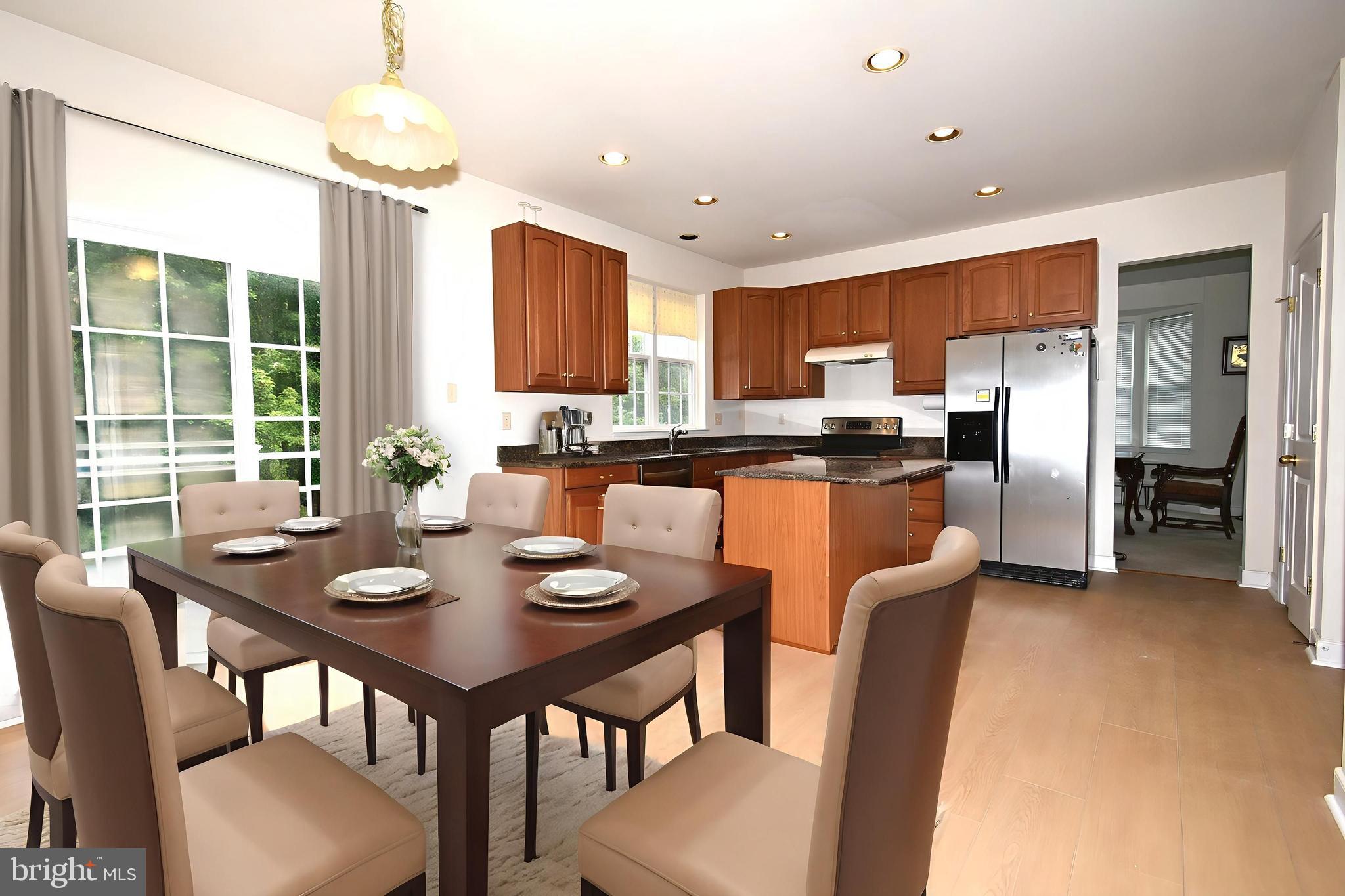 AUTUMN VIEW - Residential Lease