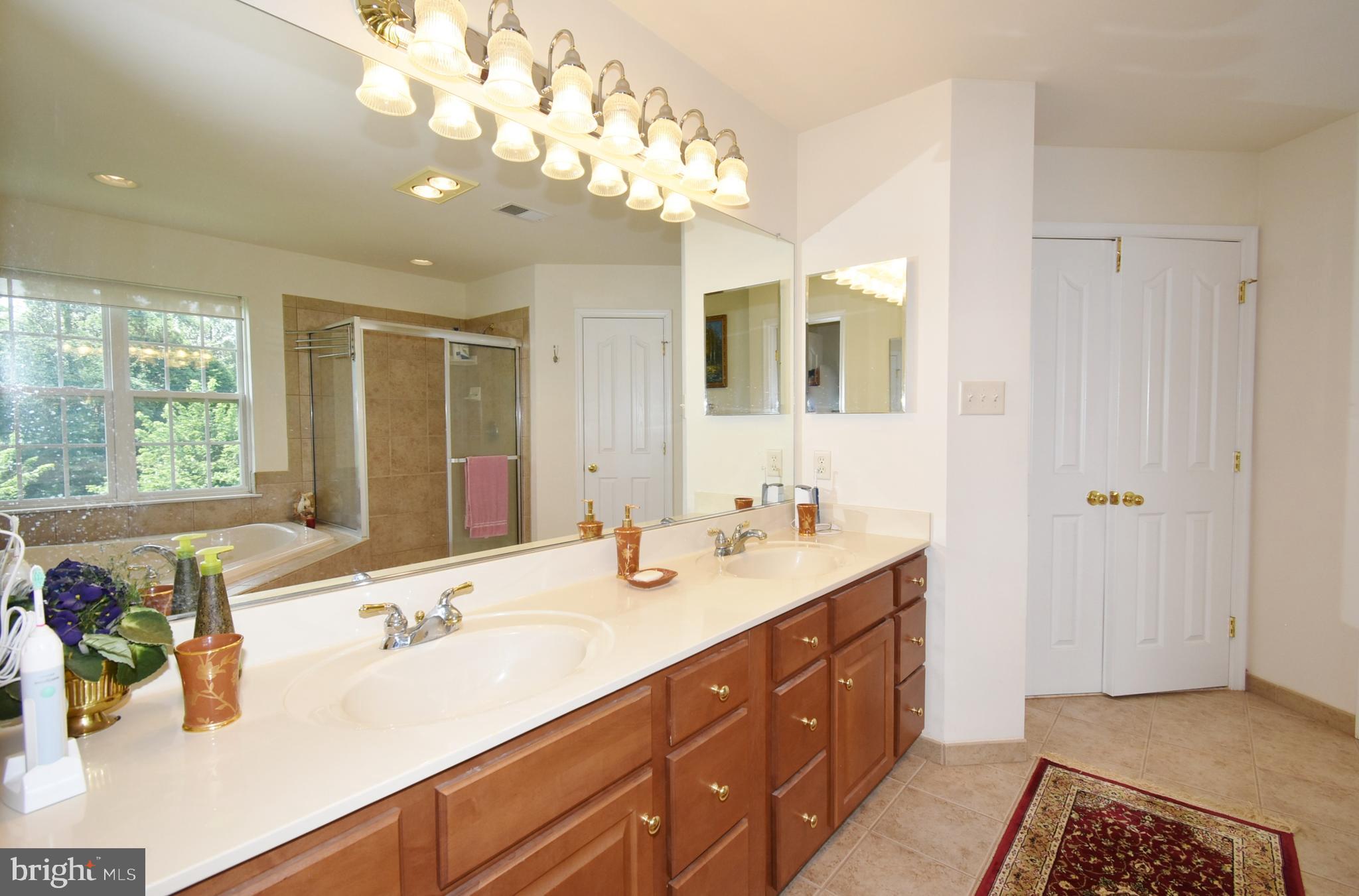 AUTUMN VIEW - Residential Lease