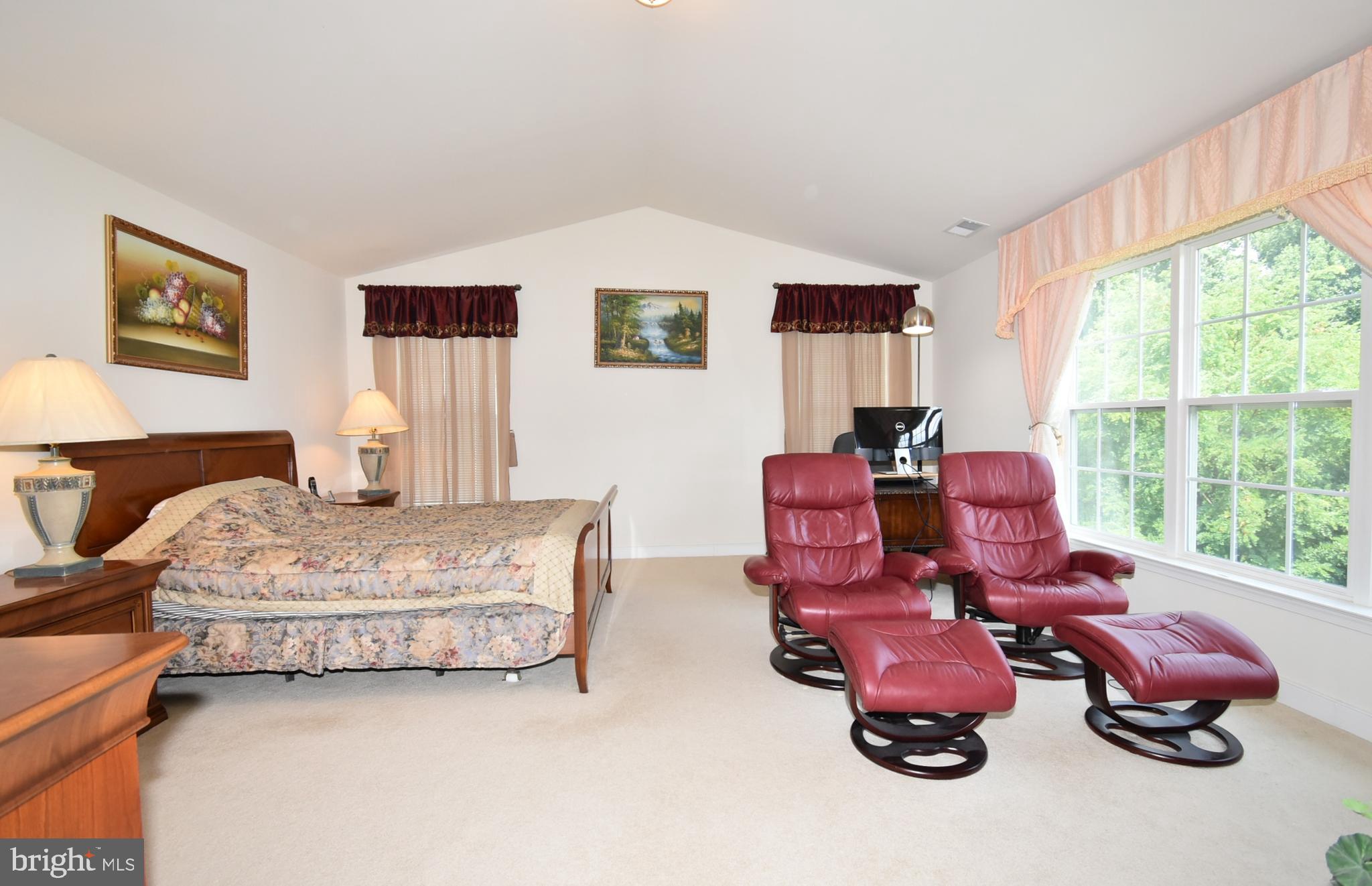 AUTUMN VIEW - Residential Lease