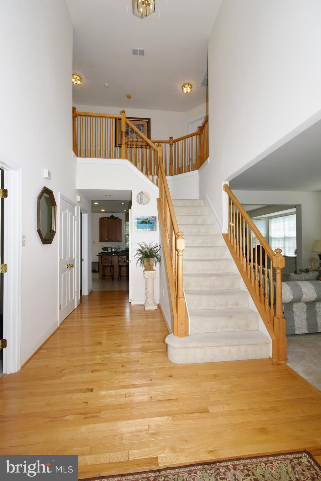 AUTUMN VIEW - Residential Lease