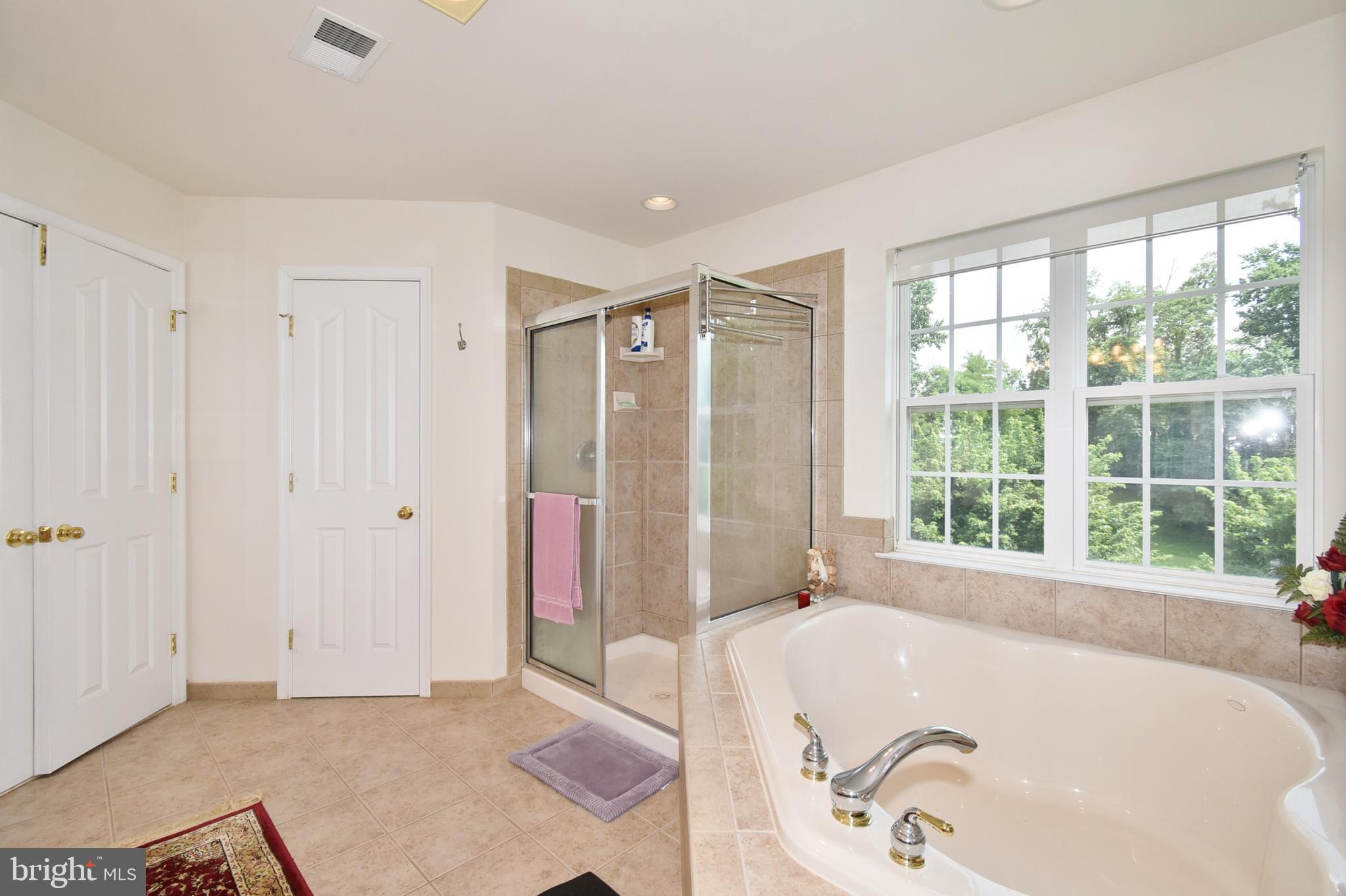 AUTUMN VIEW - Residential Lease