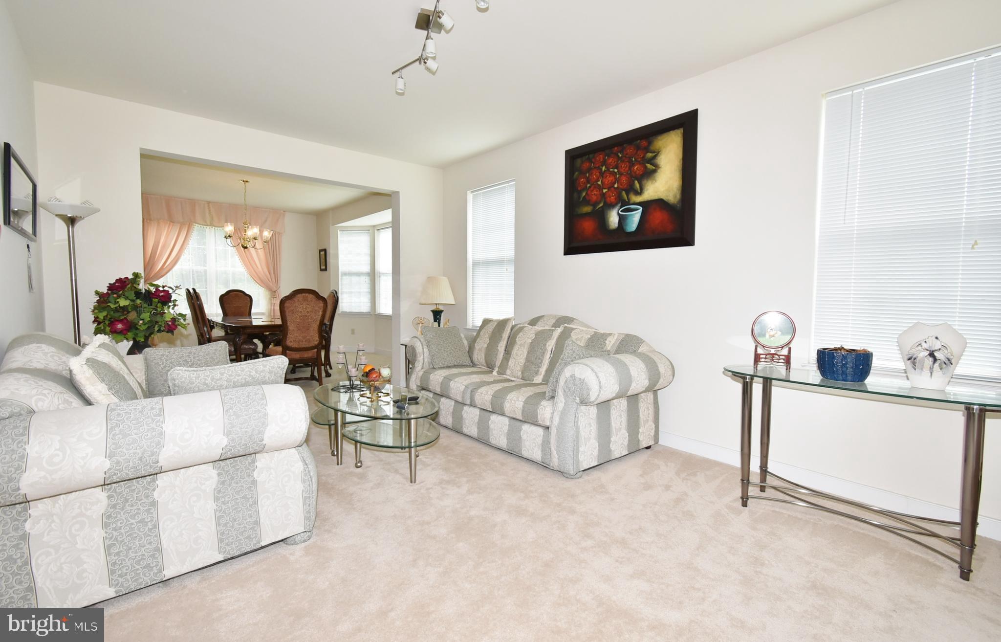 AUTUMN VIEW - Residential Lease