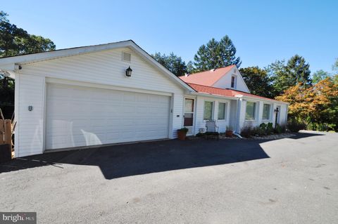 3533 WOODBURN ROAD ANNANDALE VA 22003