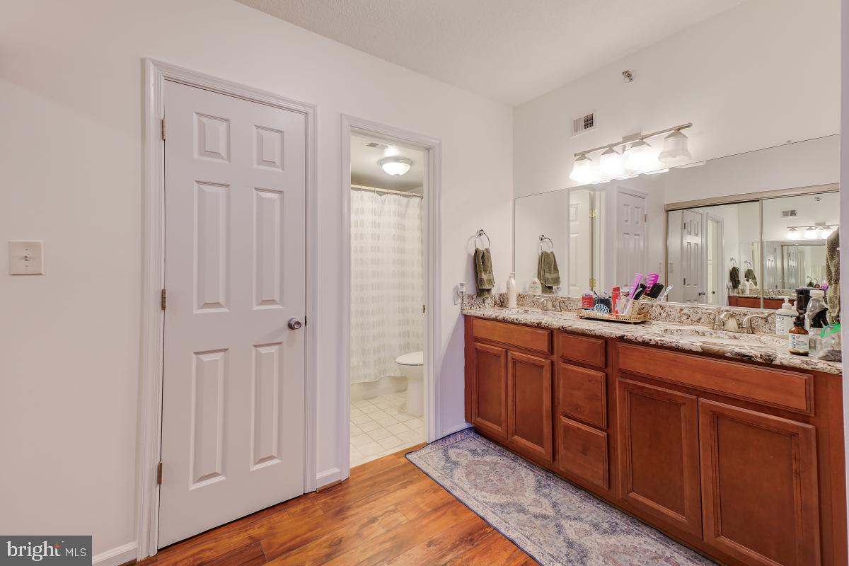 SKYLINE HOUSE - Residential