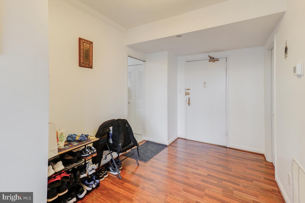 SKYLINE HOUSE - Residential