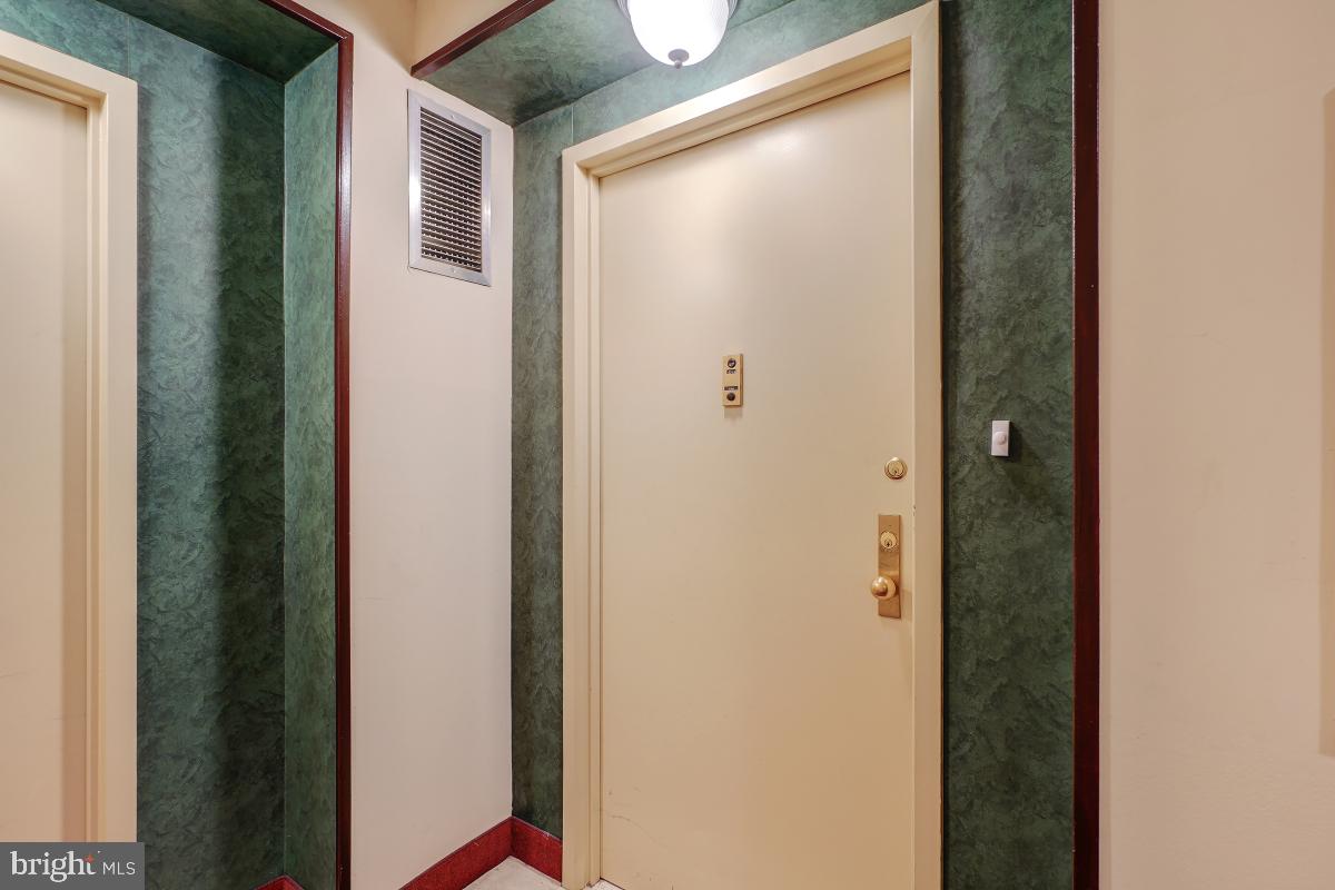 SKYLINE HOUSE - Residential