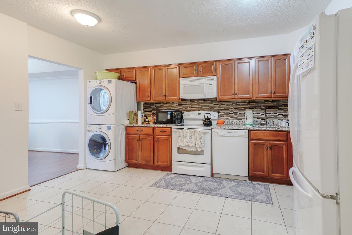 SKYLINE HOUSE - Residential