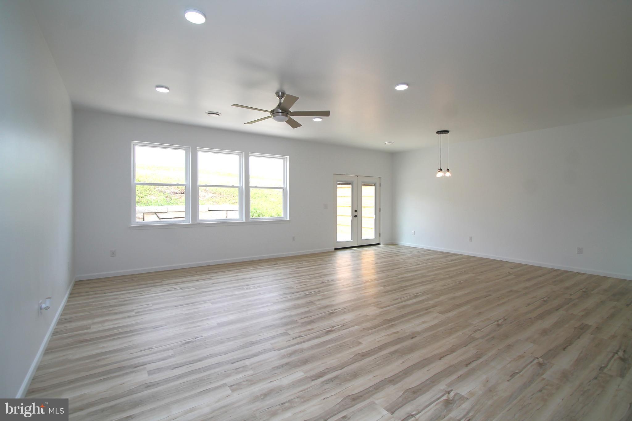 292 MEADOW FLOWER CIRCLE
