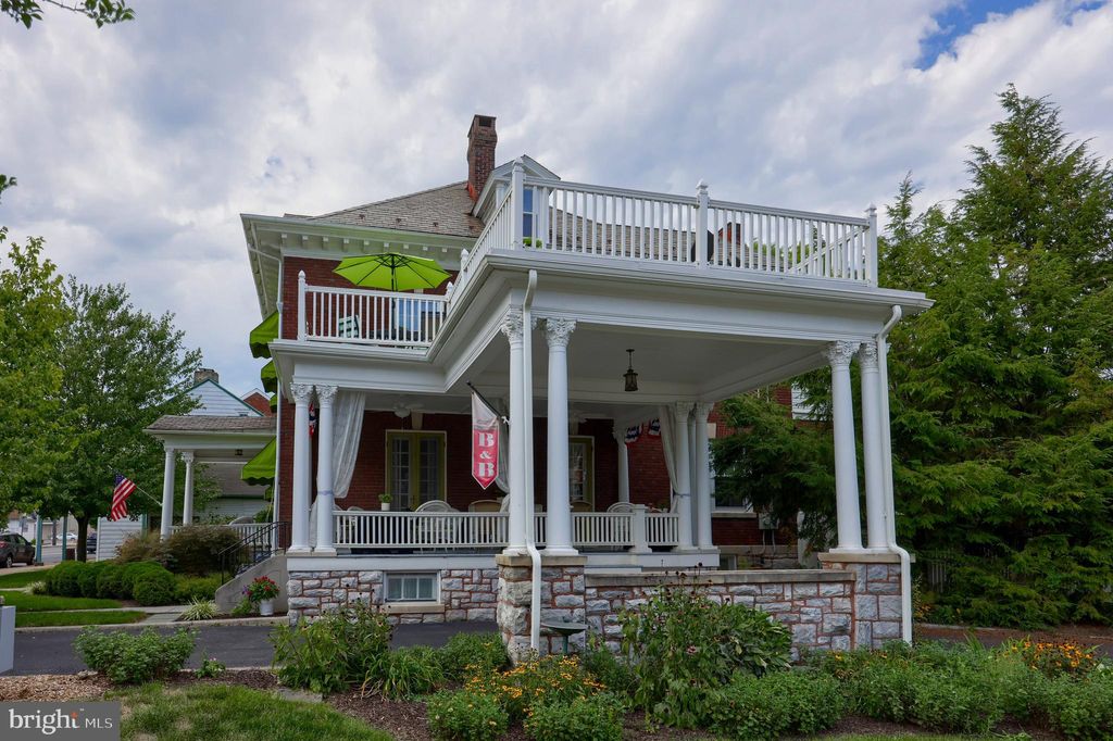 Photo of 127 E Main Street, MOUNT JOY, PA 17552 (MLS # PALA2061970)