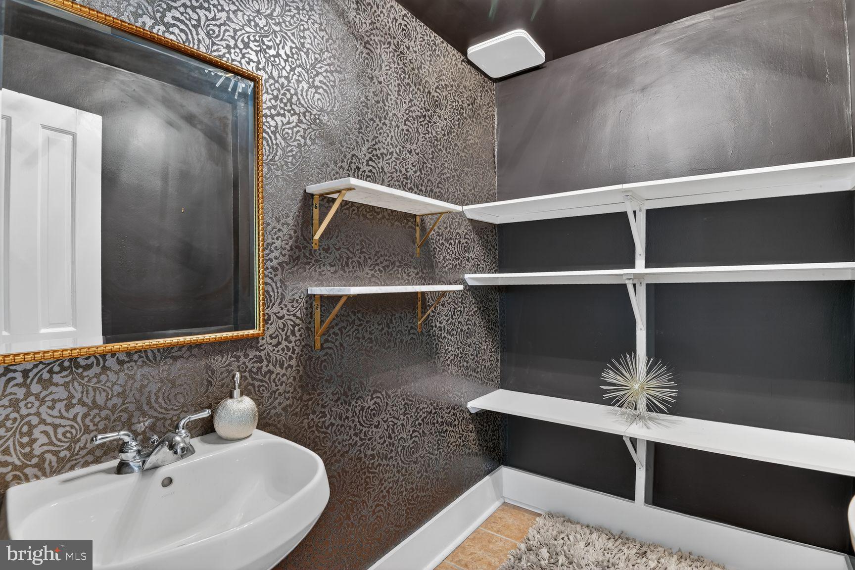 1115 MASSACHUSETTS AVENUE NW