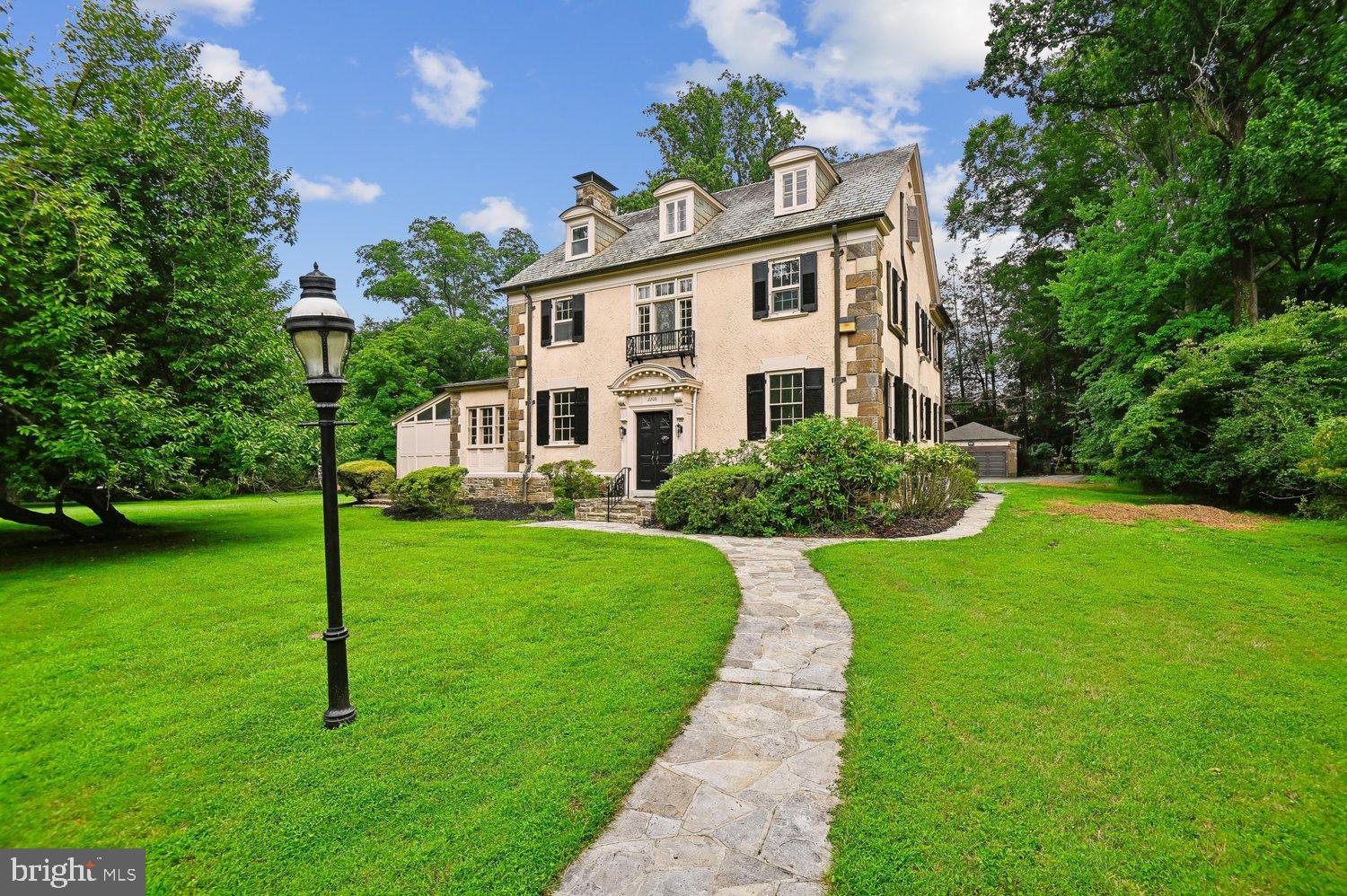 2209 KEN OAK ROAD