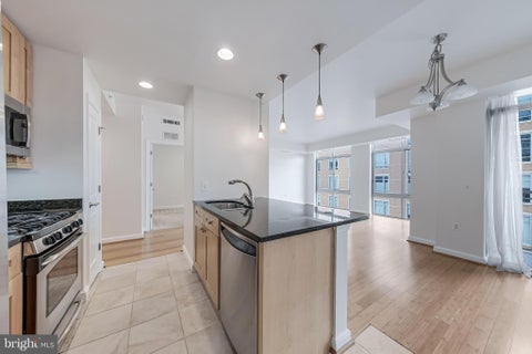 Condo For Rent - 11990 Market Street #306<br/> Fairfax County, RESTON, VA 20190