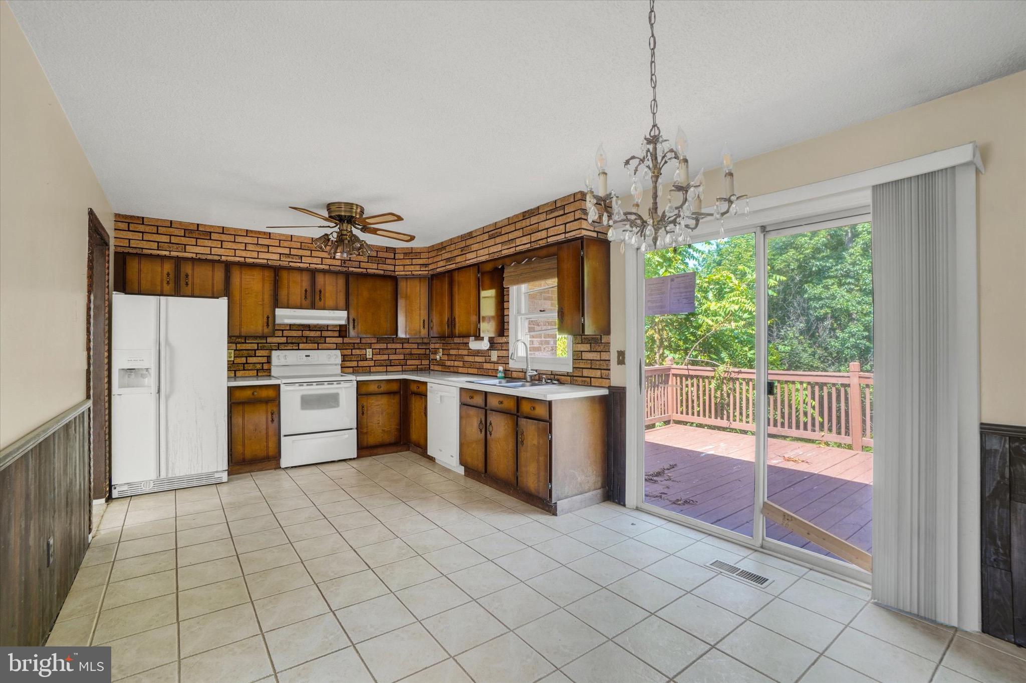 2700 THORNBRIDGE ROAD E