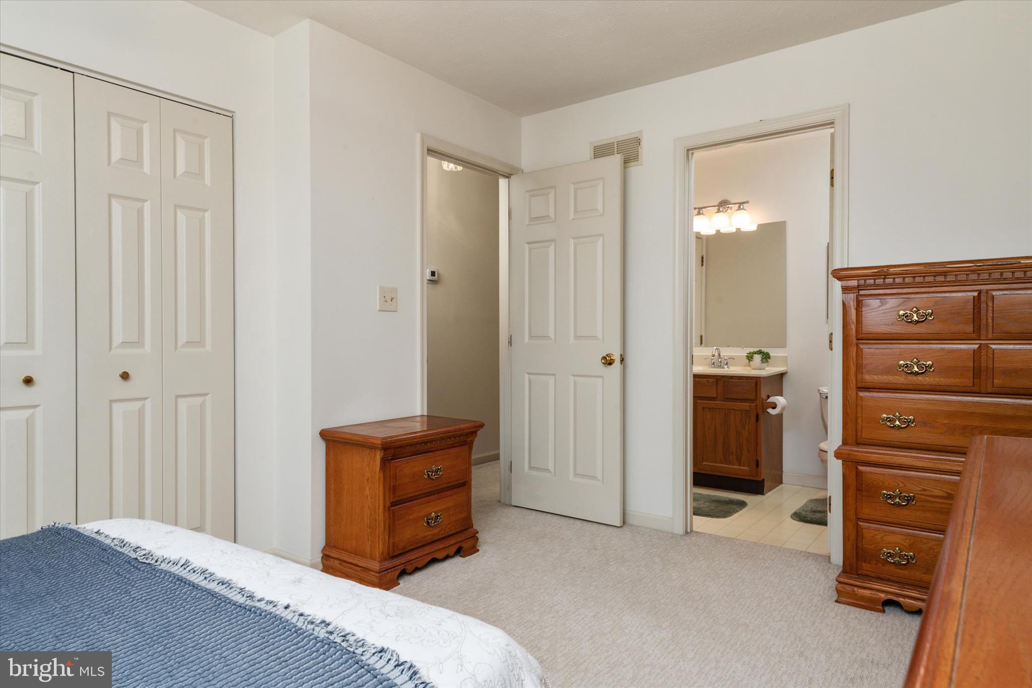 HAMPSTEAD - Residential