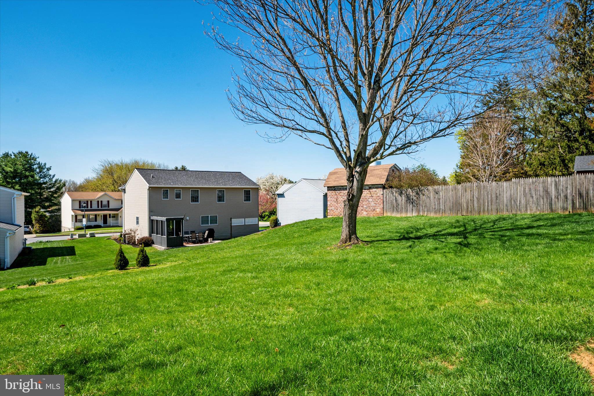 HAMPSTEAD - Residential