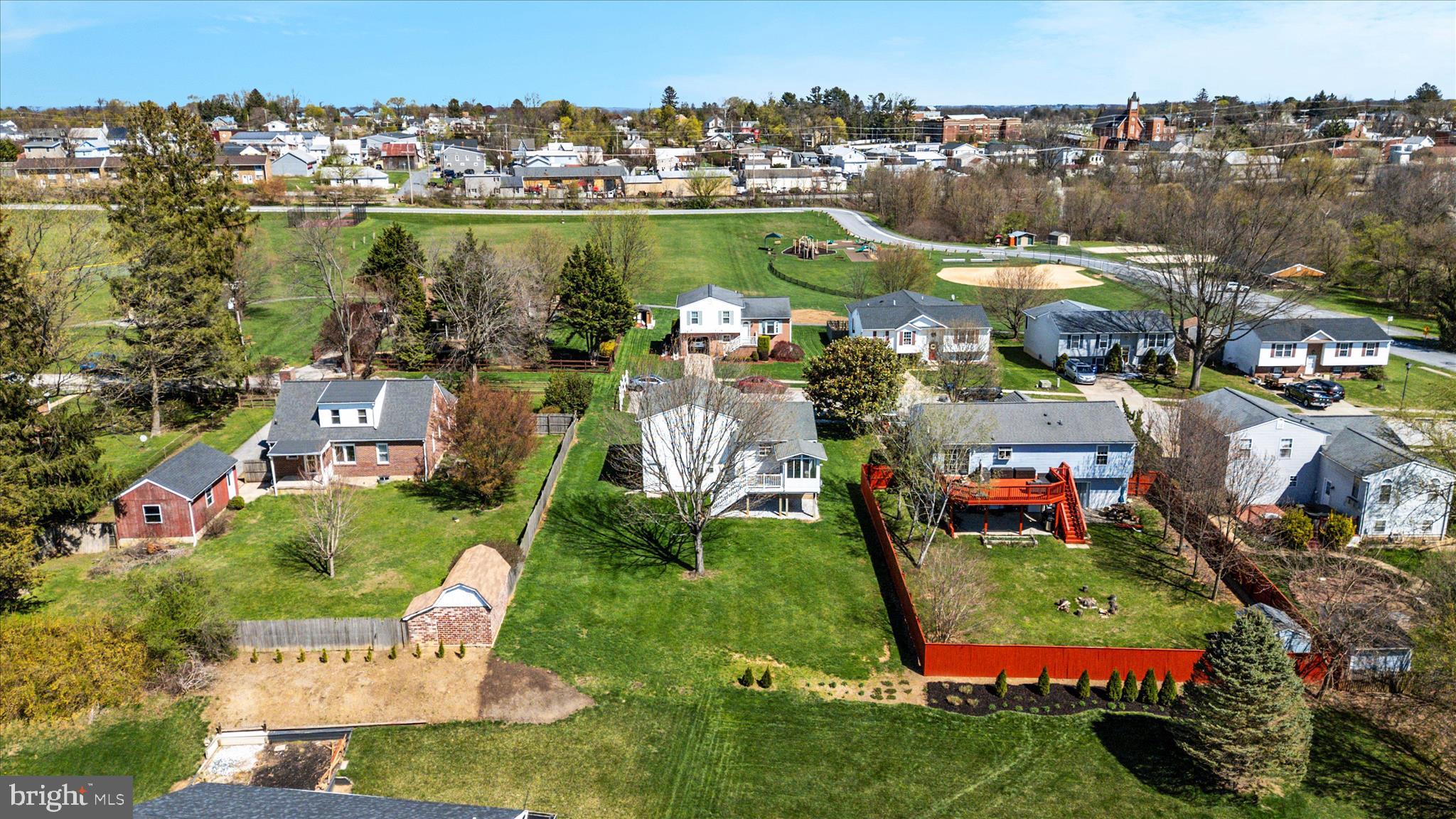 HAMPSTEAD - Residential