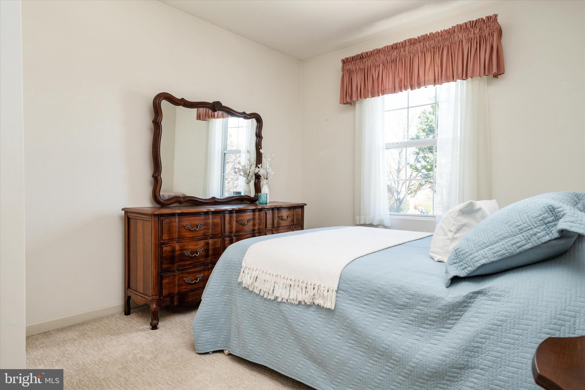 HAMPSTEAD - Residential