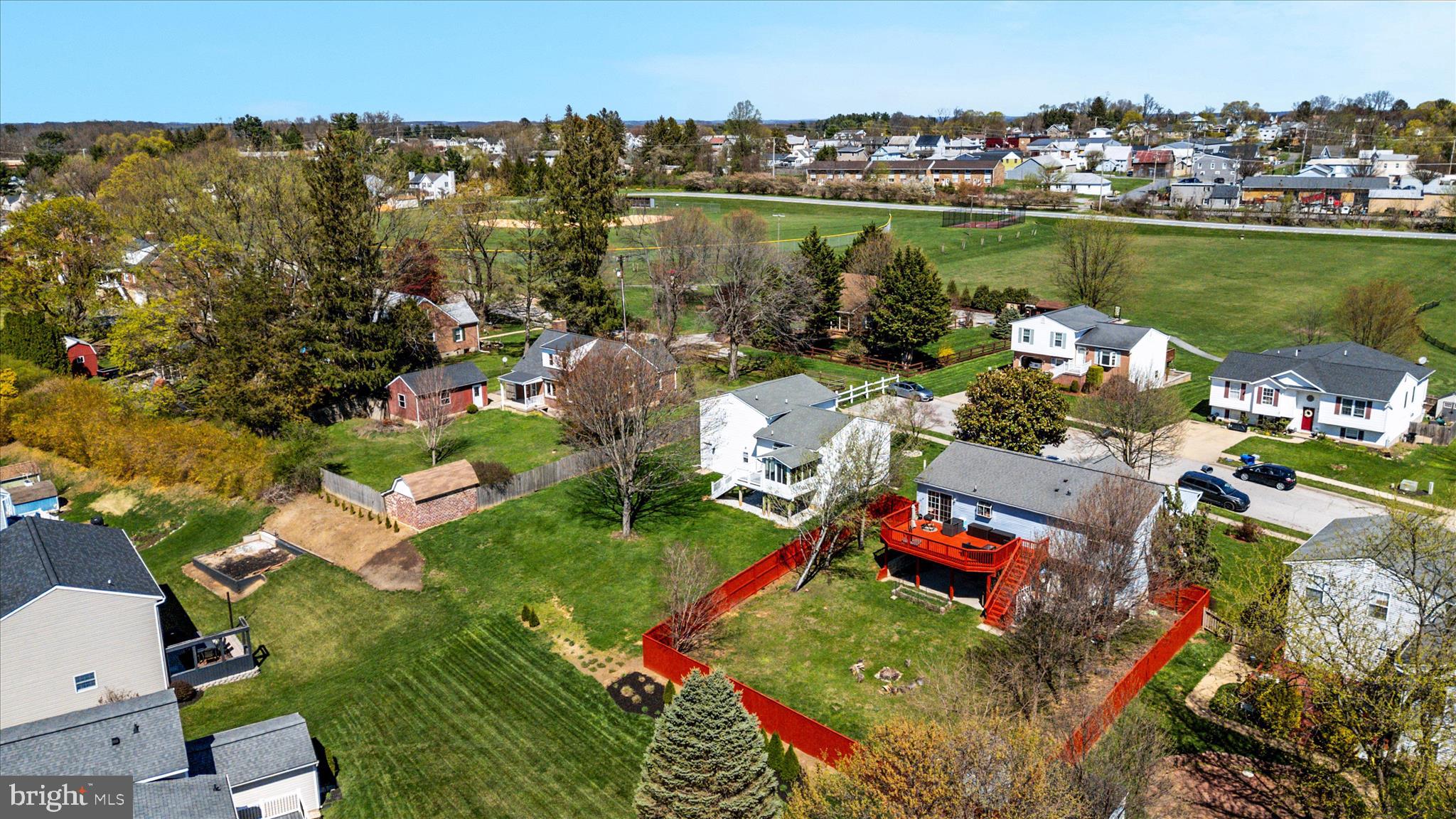 HAMPSTEAD - Residential