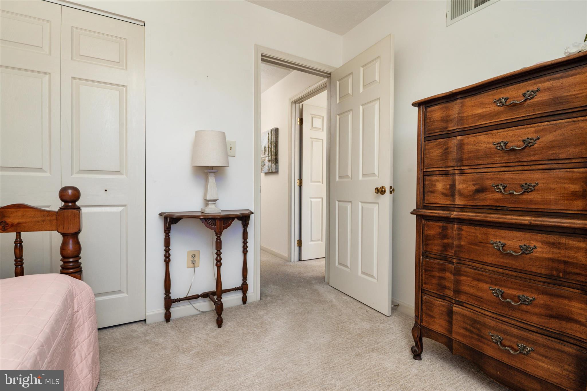 HAMPSTEAD - Residential